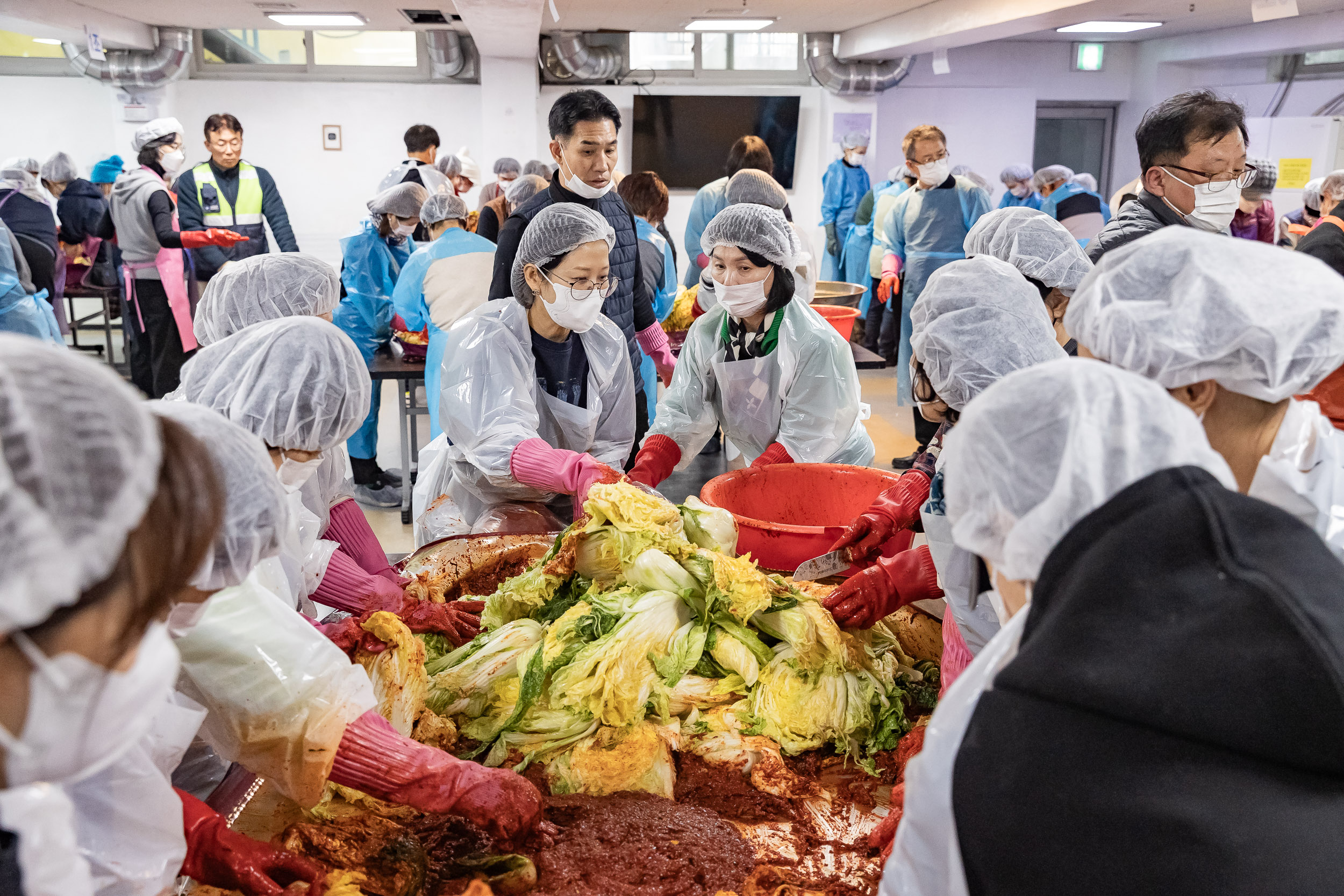20251202-자양동 지역주민의 따뜻한 겨울나기를 위한 사랑의 김장나누기 20251202-20665_L_191055.jpg