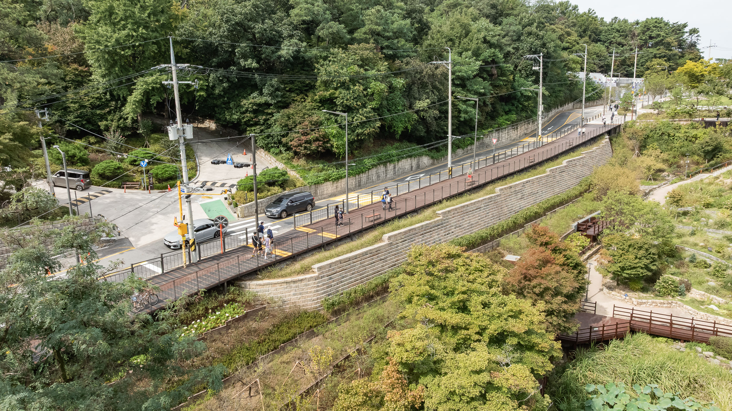 20250927-아차산 보행데크길 완공 20250927-44756_L_080949.jpg