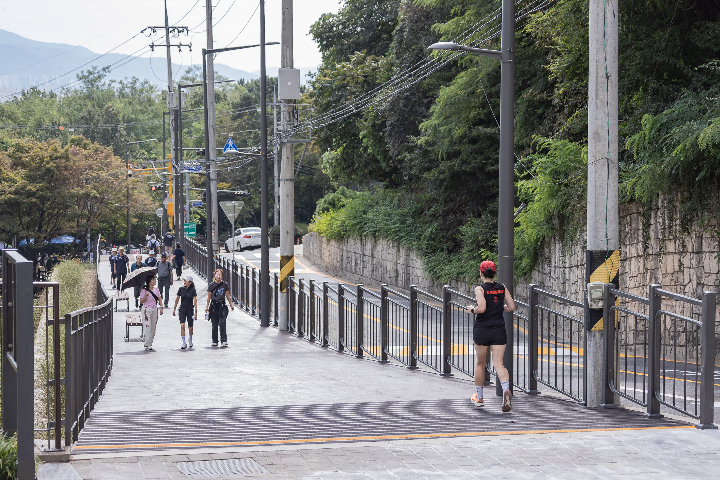 20250927-아차산 보행데크길 완공 20250927-45575_L_080949.jpg