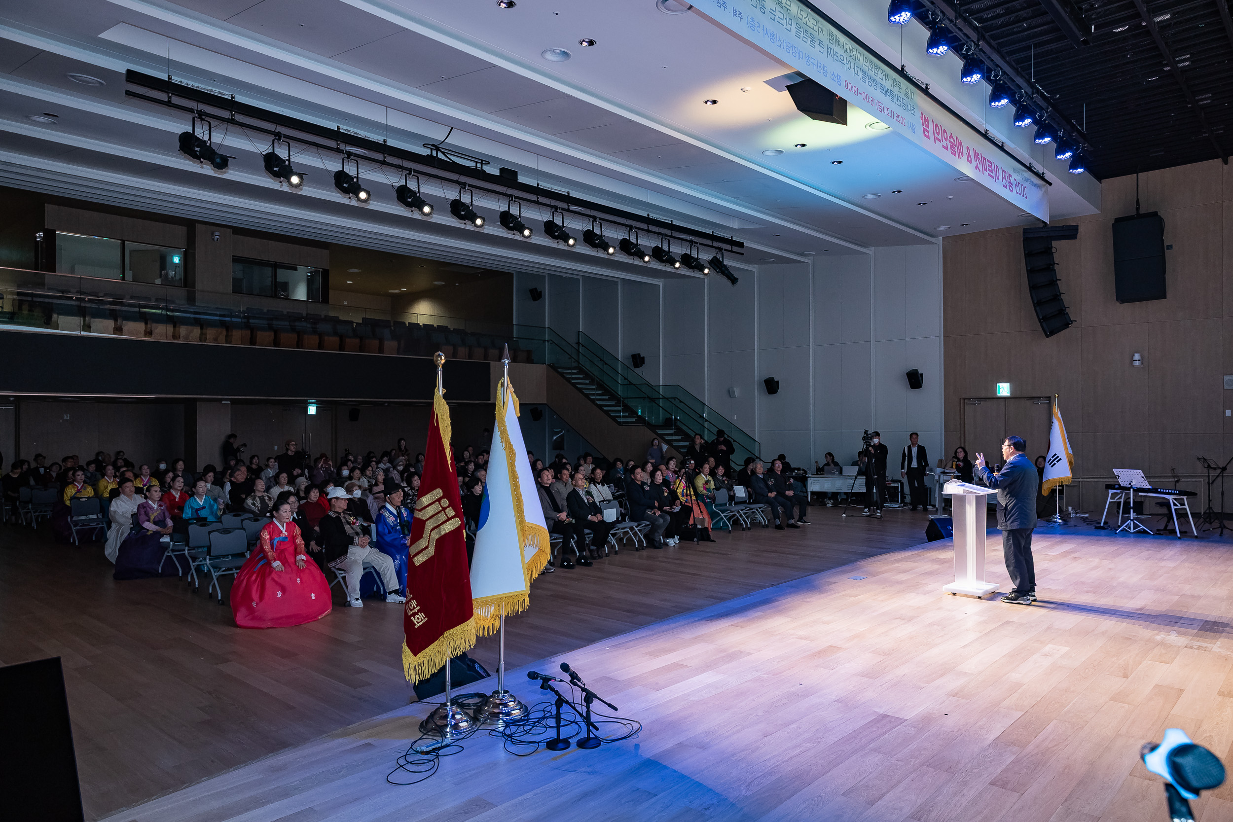 20251121-광진예술인의 밤 20251121-12406_L_191123.jpg