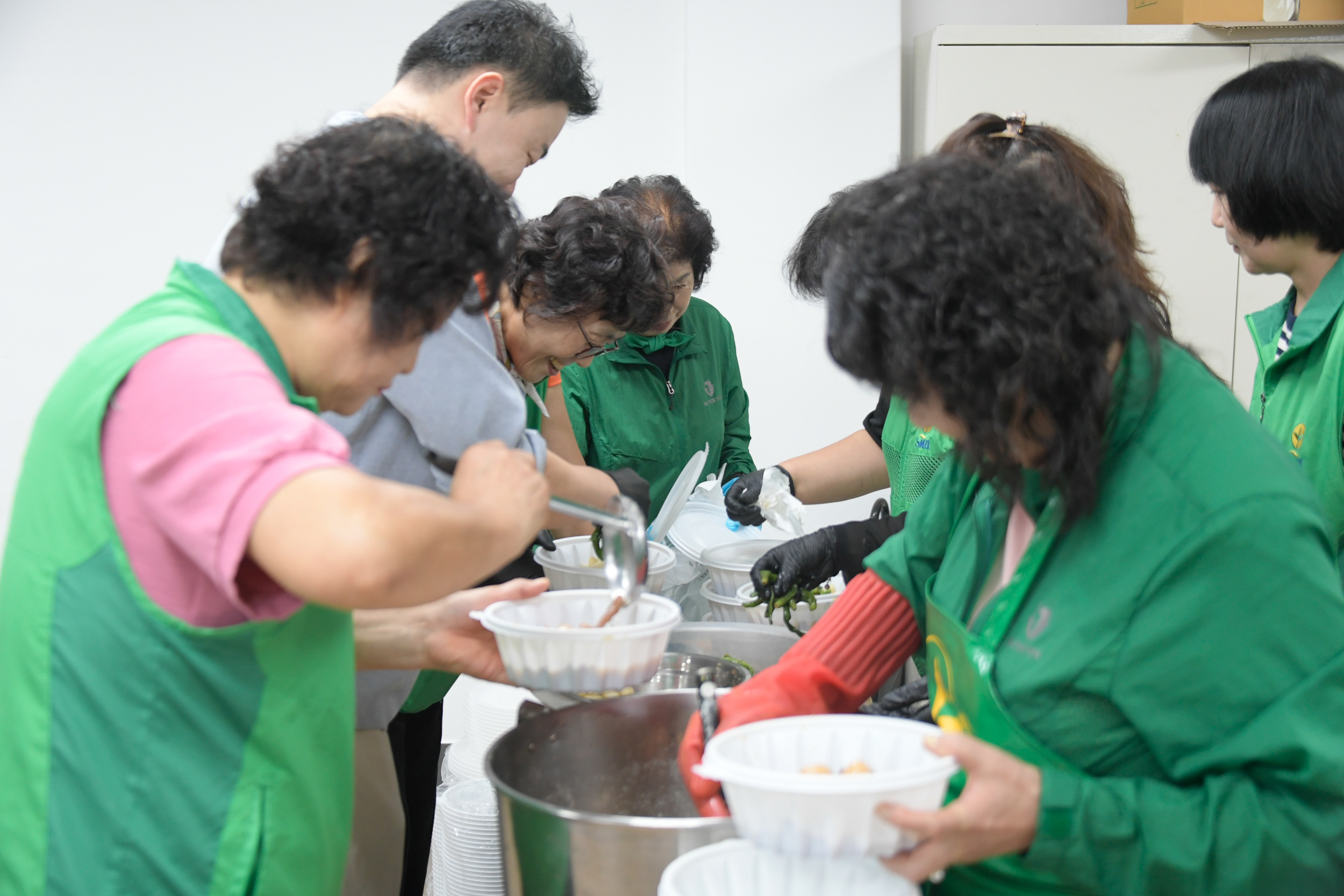 20250926-새마을부녀회 밑반찬 행사 20250926-45629_L_172635.jpg