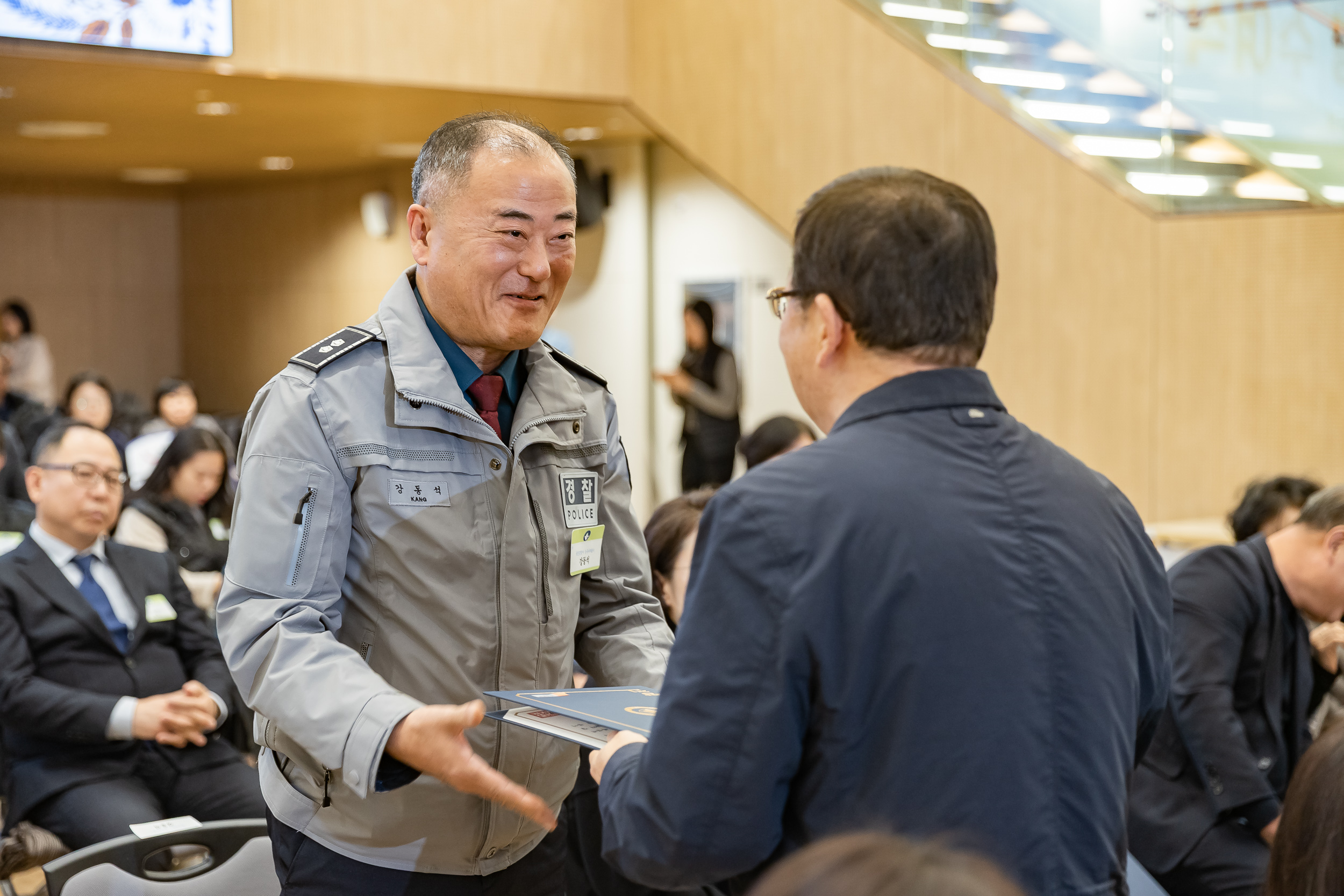 20251126-2025년 11월 정기 구민표창 수여식 20251126-15591_L_192542.jpg