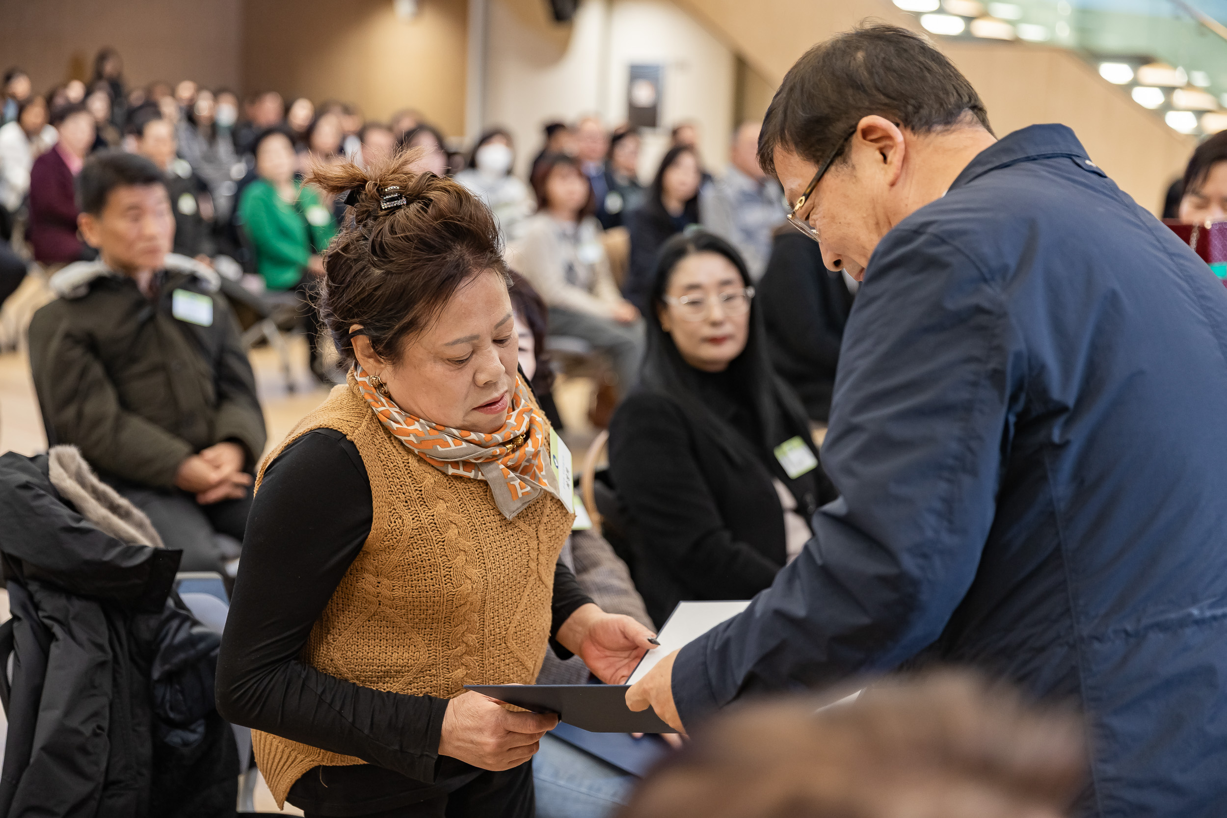 20251126-2025년 11월 정기 구민표창 수여식 20251126-15342_L_192539.jpg