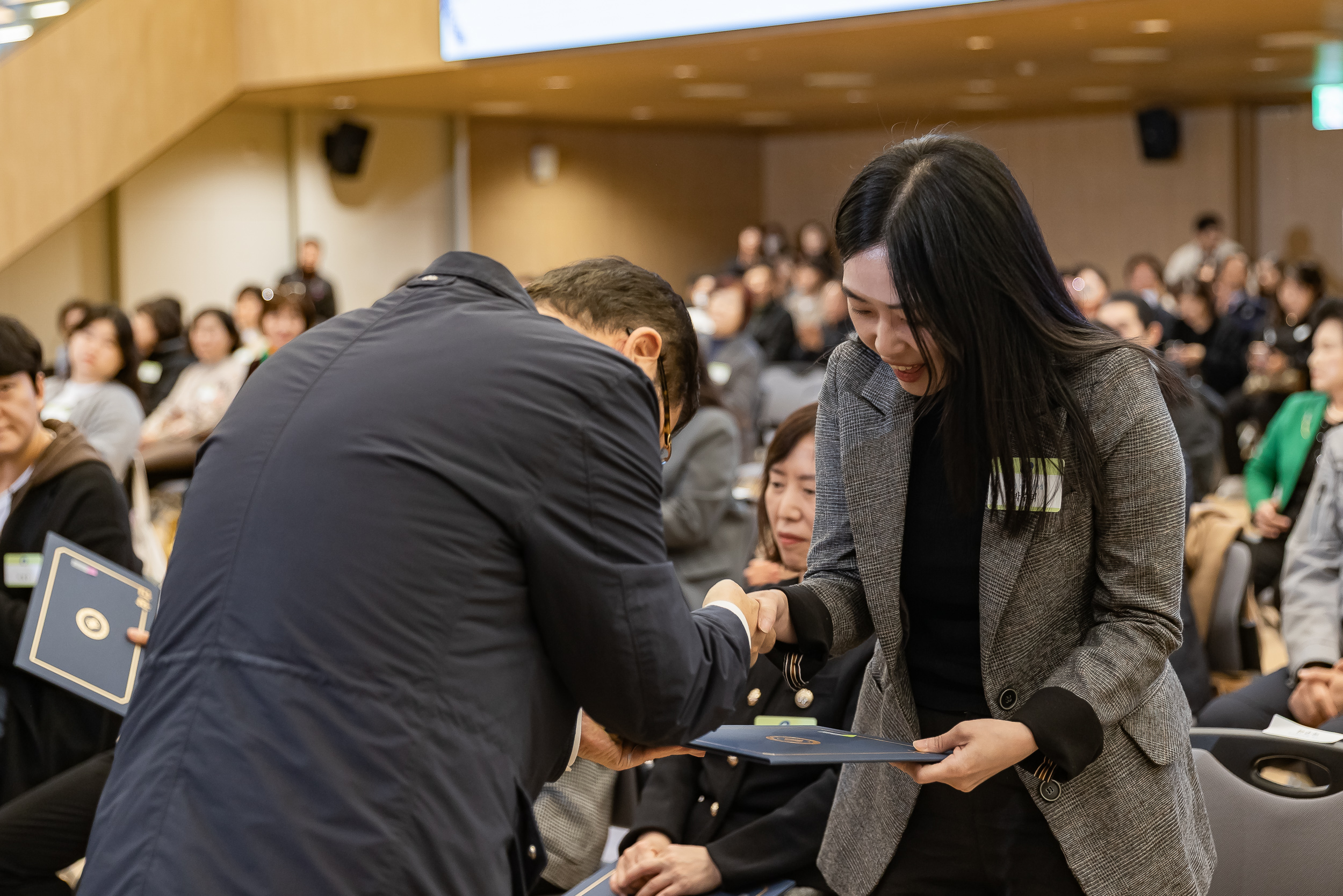 20251126-2025년 11월 정기 구민표창 수여식 20251126-15515_L_192541.jpg