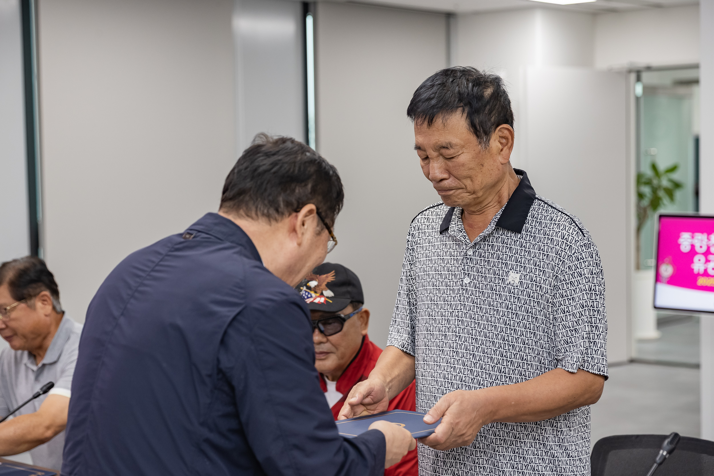 20250908-중랑천 수해복구 유공자 표창 수여 및 차담회 20250908-19684_G_171204.jpg