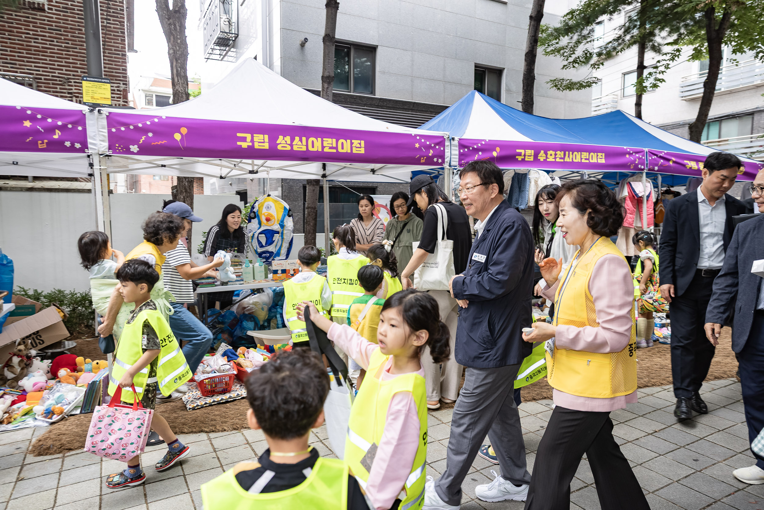 20250919-중곡2동 어린이 알뜰한마당 20250919-32546_L_184740.jpg