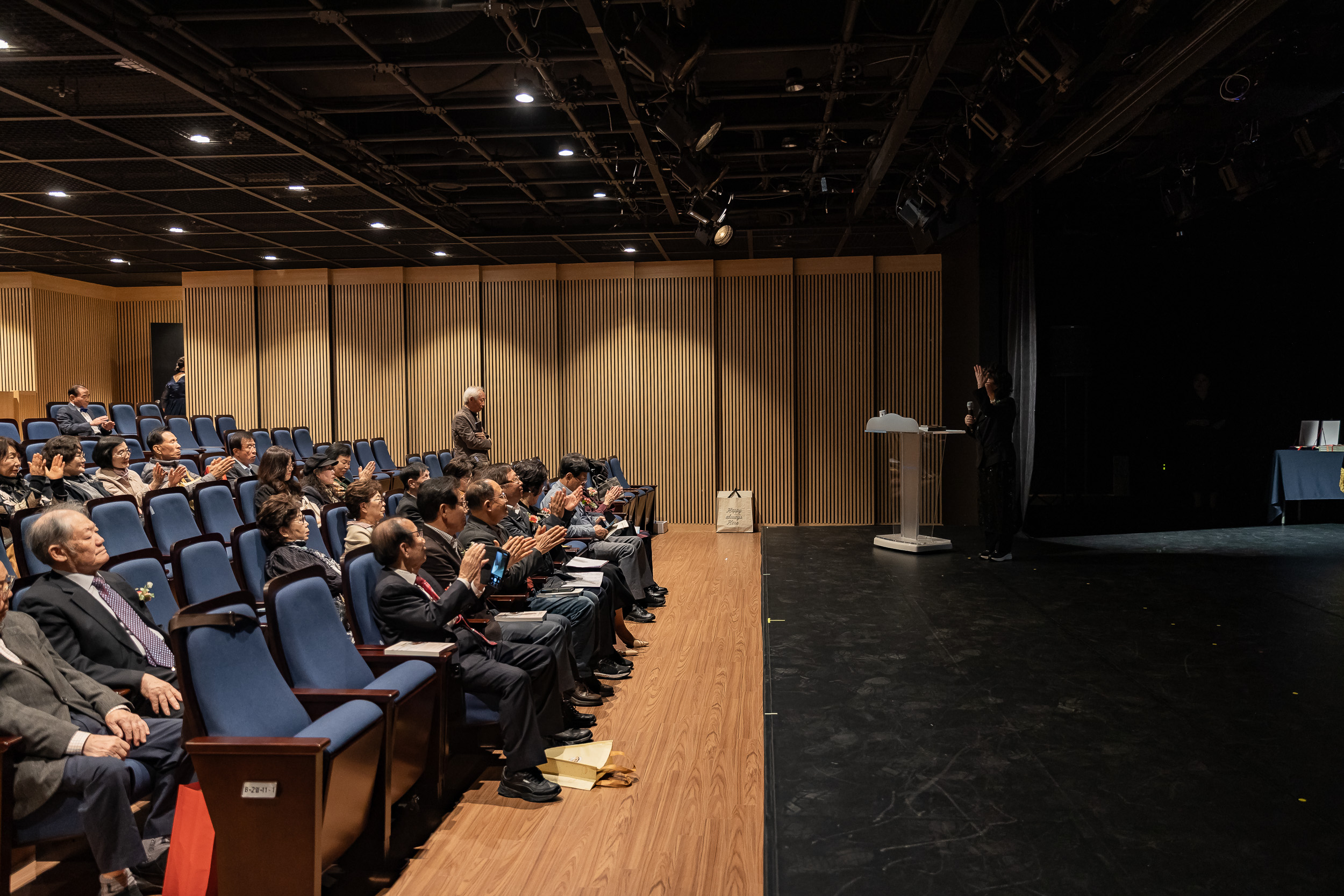 20251021-제24회 광나루사생회 정기전 20251021-64241_L_172715.jpg