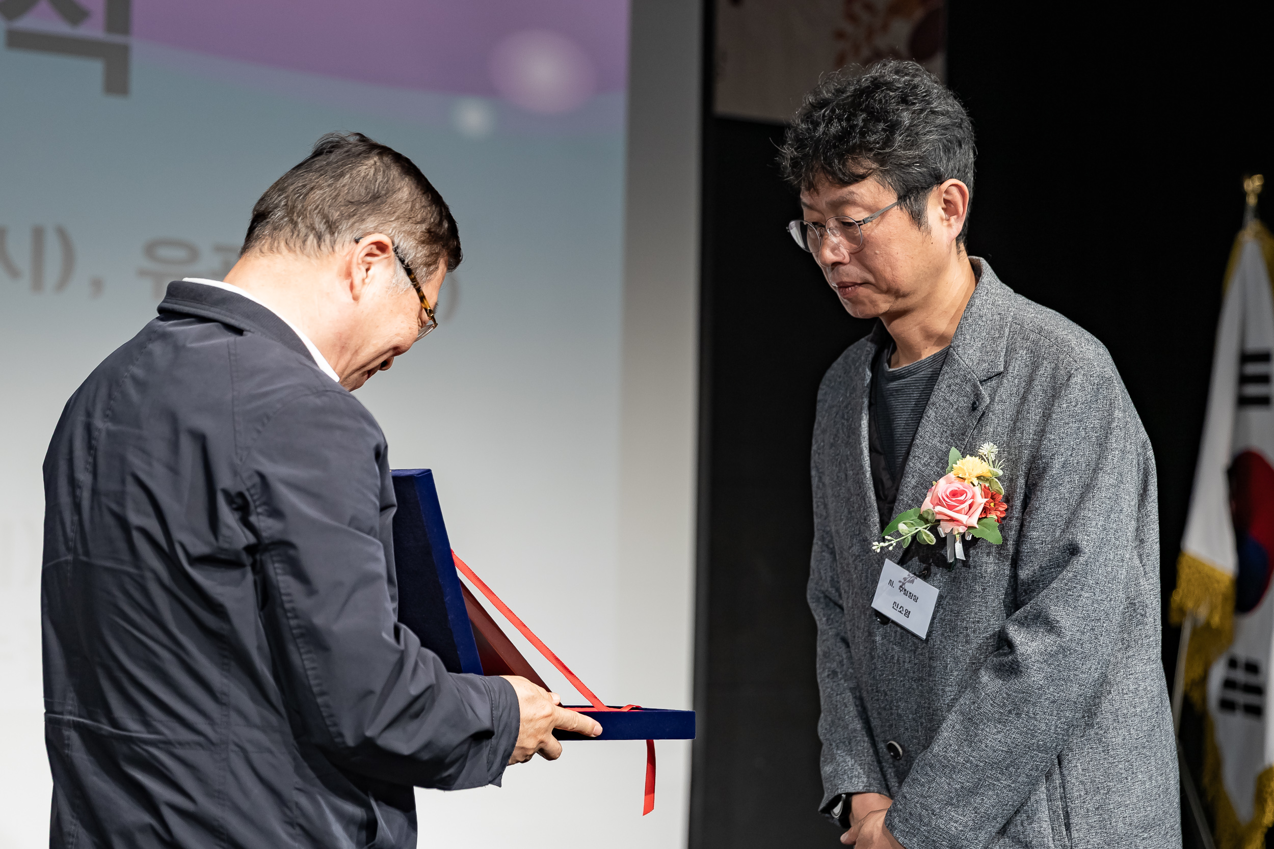 20251021-제24회 광나루사생회 정기전 20251021-64448_L_172717.jpg