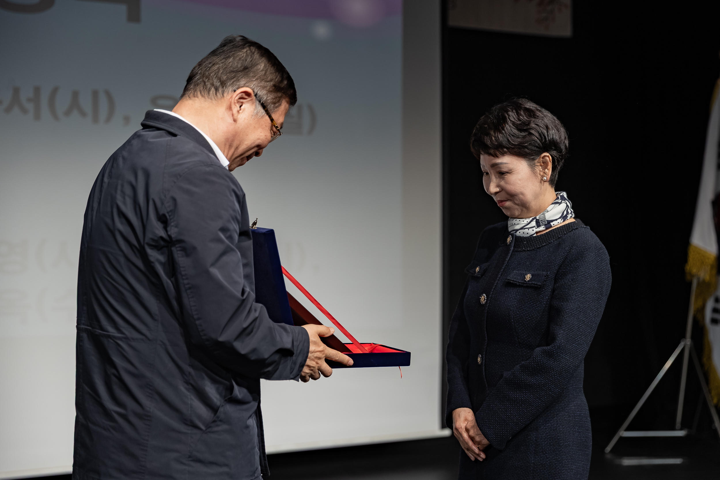 20251021-제24회 광나루사생회 정기전 20251021-64501_L_172717.jpg