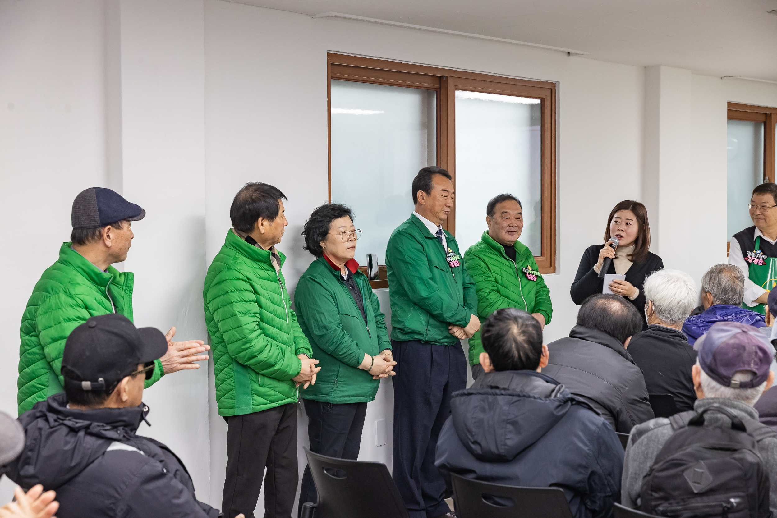 20251216-따뜻한 겨울나기 관내 어르신 이.미용봉사 및 점심대접 20251216-37528_L_182208.jpg