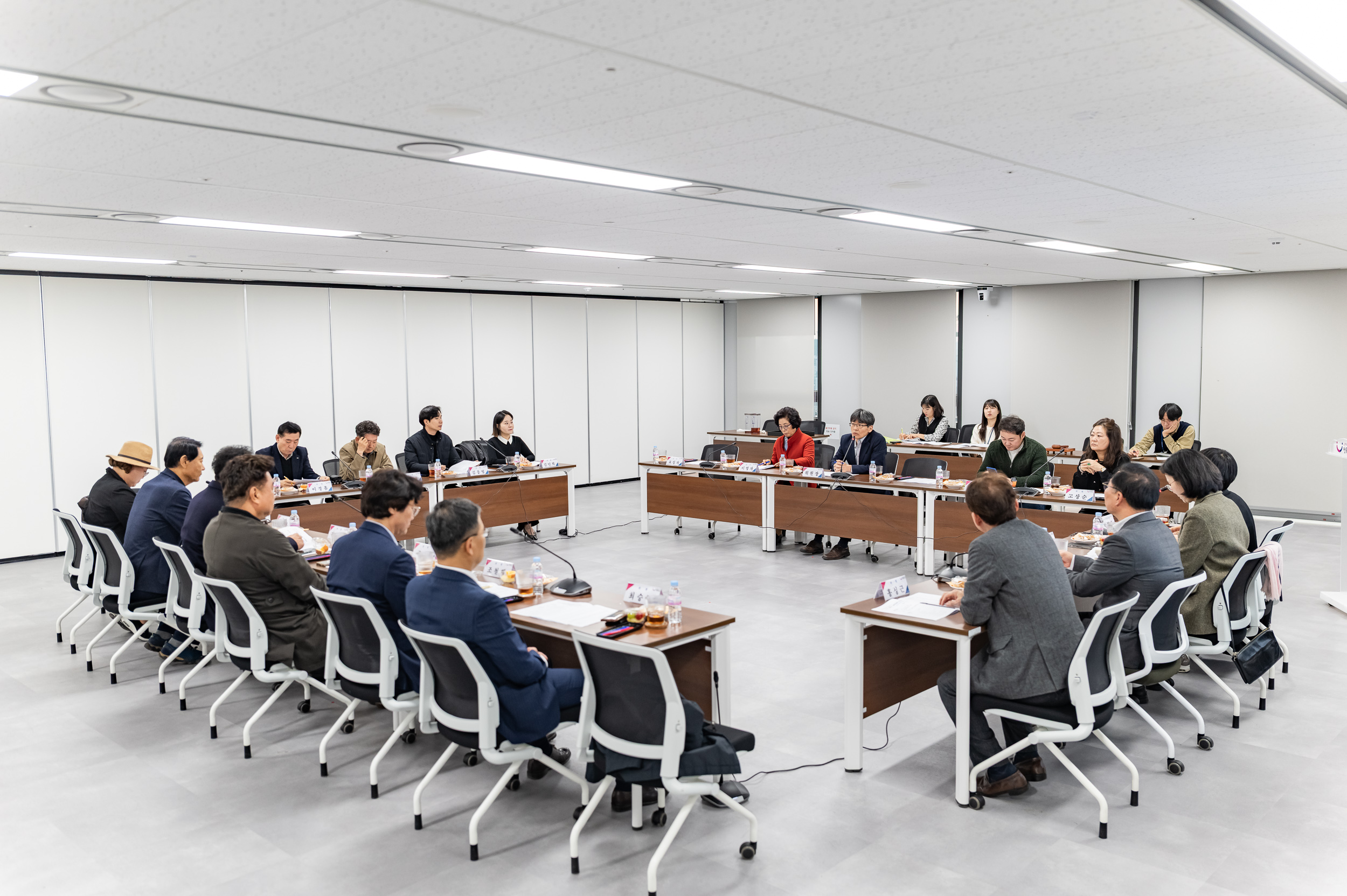 20251119-광진구 장학위원회 정기회의 20251119-9789_L_092652.jpg