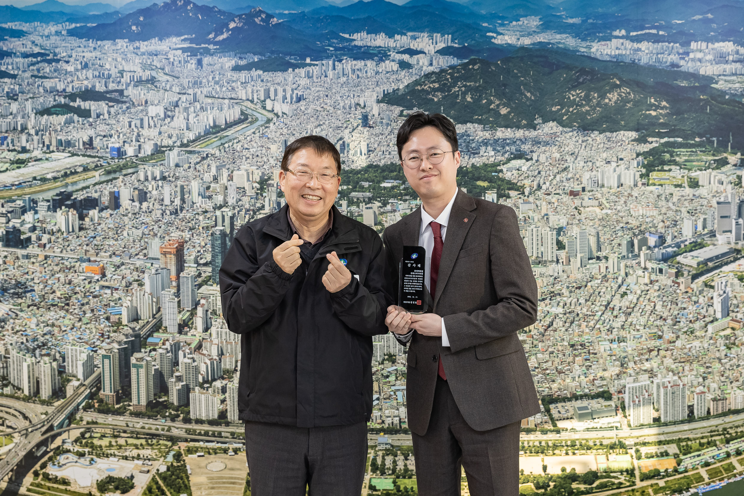 20251217-2025년 광진구 기부자 감사패 수여식 20251217-37865_L_153940.jpg