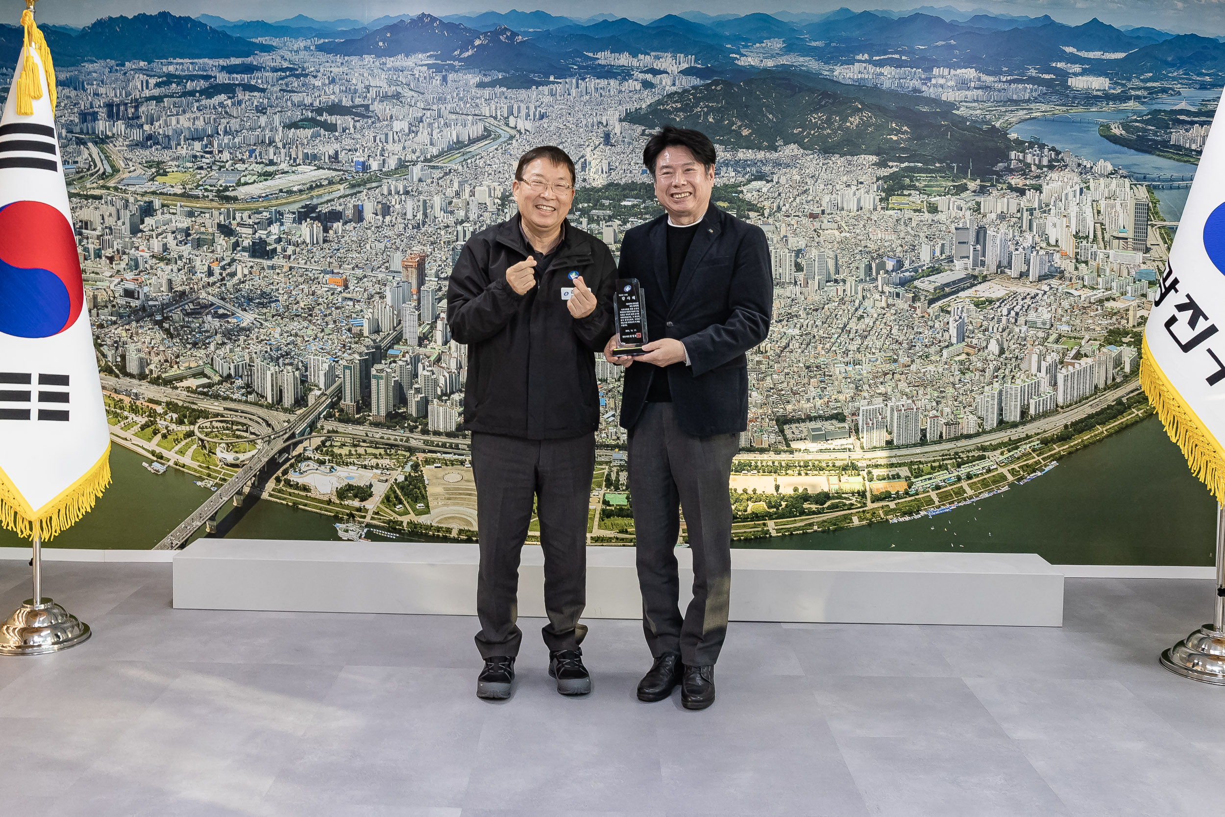 20251217-2025년 광진구 기부자 감사패 수여식 20251217-37808_L_153940.jpg