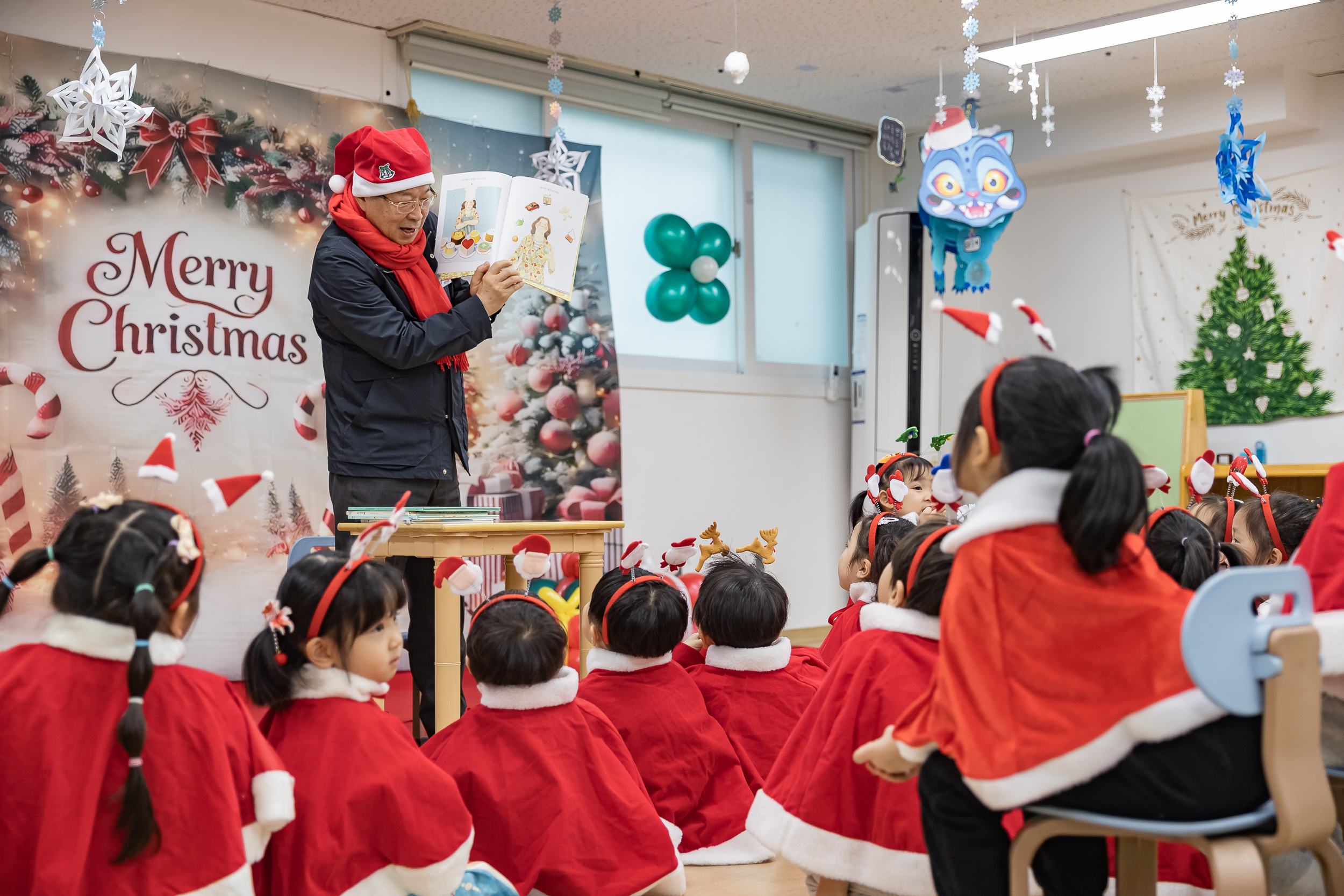 20251219-2025년 제5회 동화책 구연 행사(구립 중앙 어린이집) 20251219-40992_L_154904.jpg