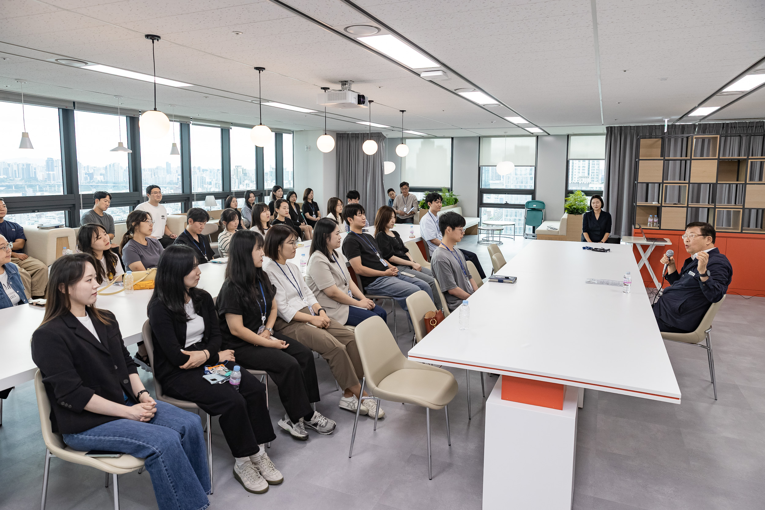 20250916-신규직원 대상 악성민원 대응 교육 20250916-28819_G_171804.jpg