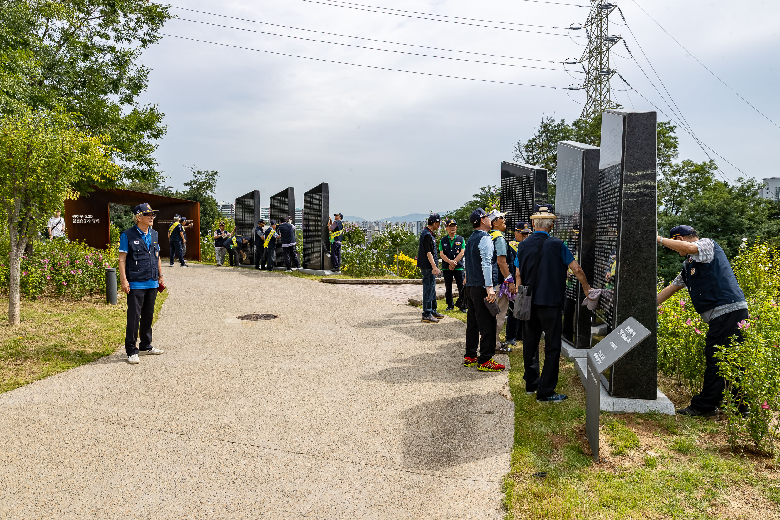 20250909-보훈단체 지회장 무궁화정원 방문 20250909-20697_G_171525.jpg
