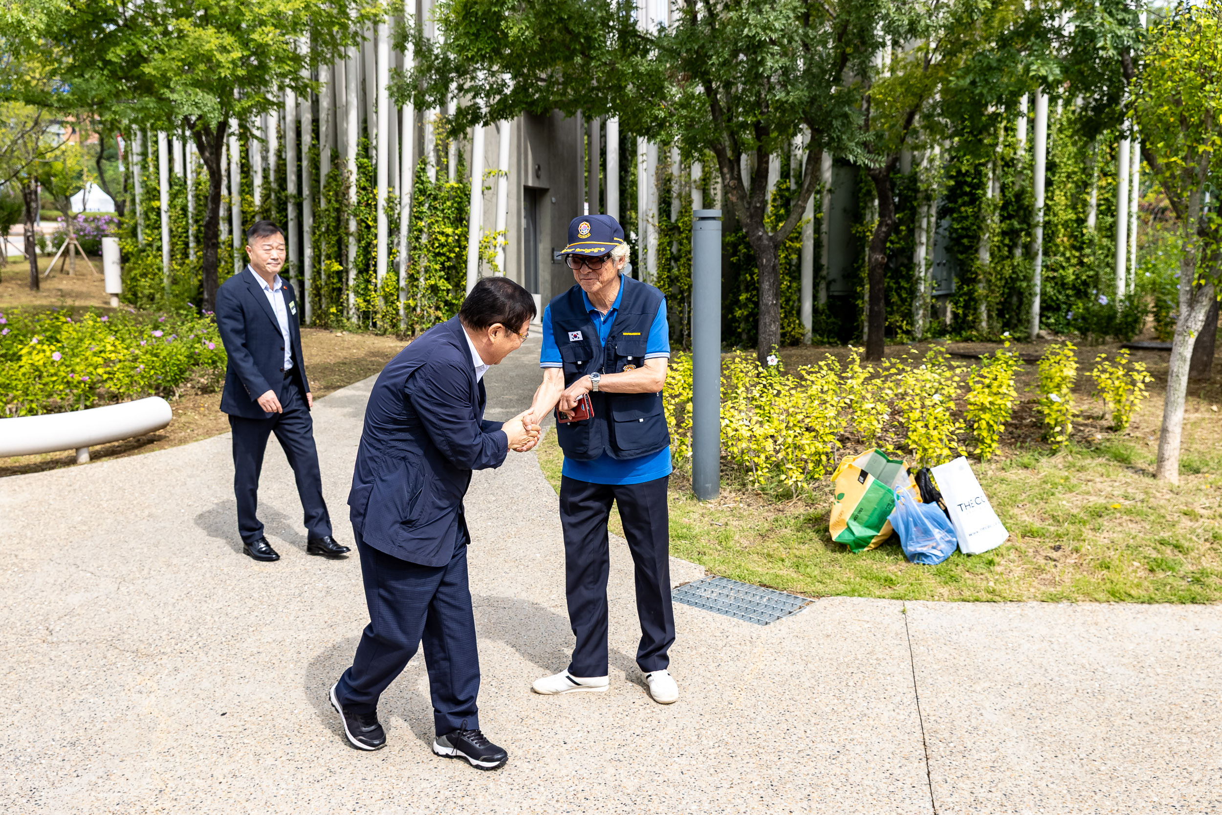 20250909-보훈단체 지회장 무궁화정원 방문 20250909-20705_G_171525.jpg