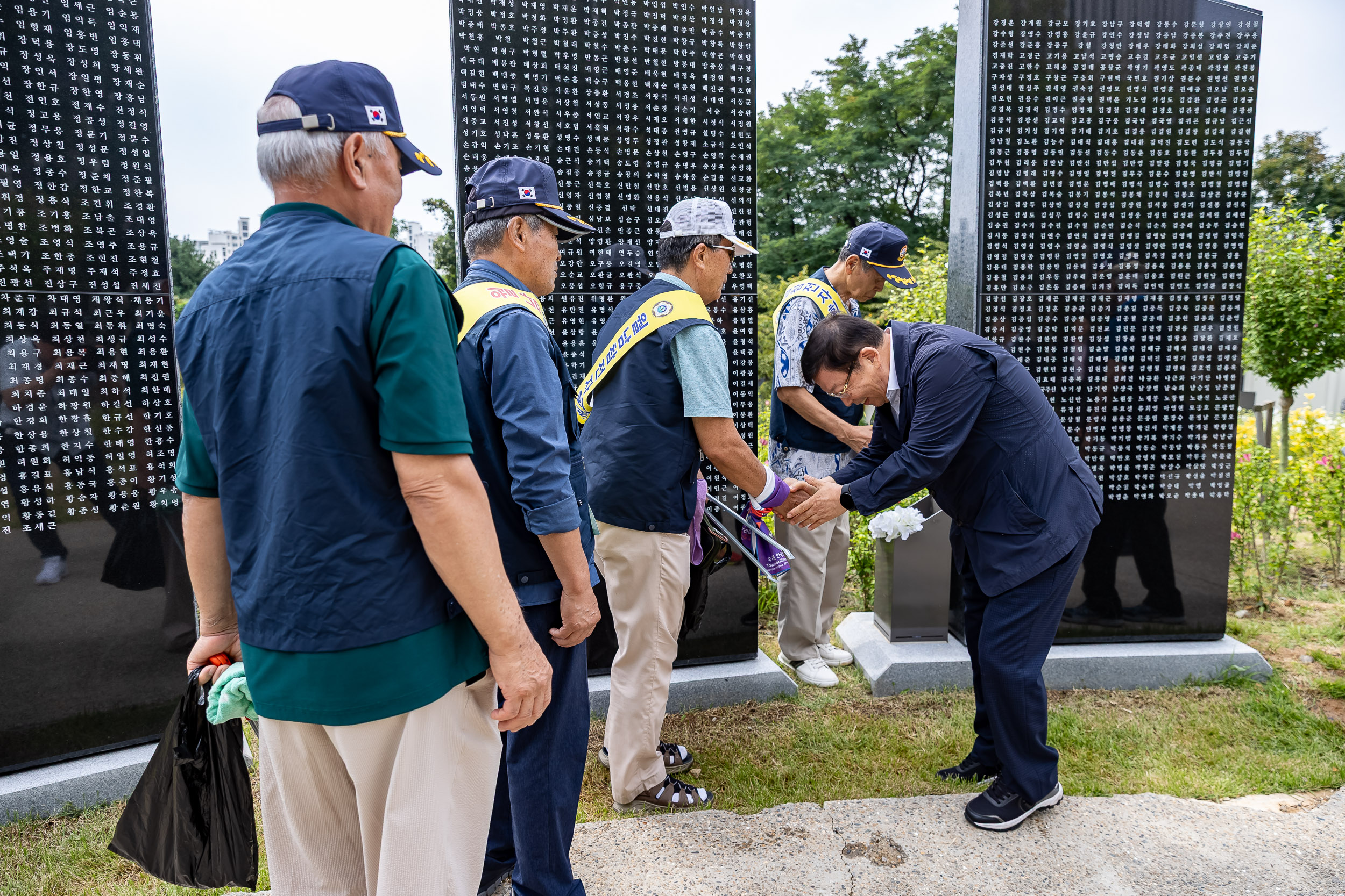 20250909-보훈단체 지회장 무궁화정원 방문 20250909-20719_G_171525.jpg