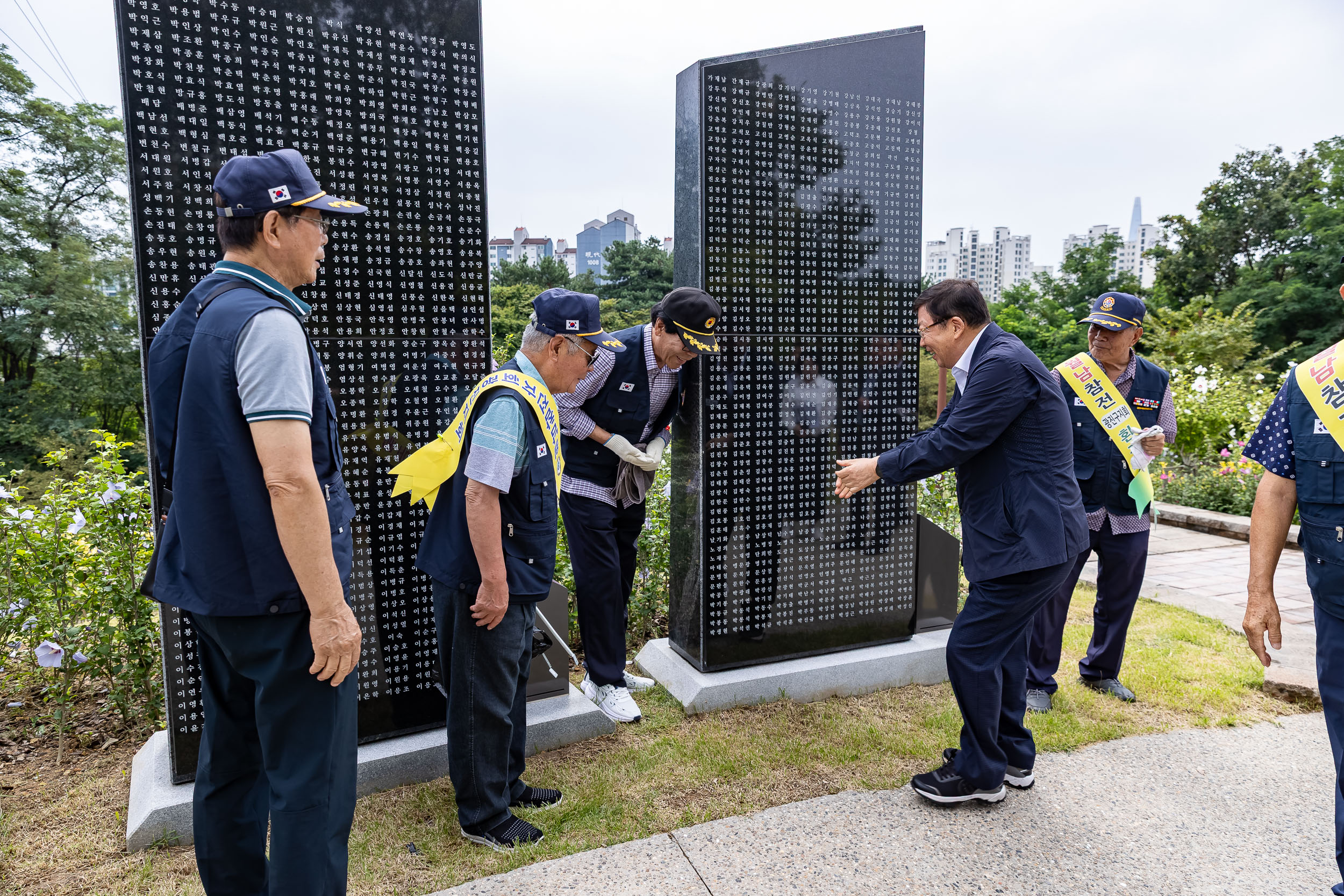 20250909-보훈단체 지회장 무궁화정원 방문 20250909-20738_G_171525.jpg