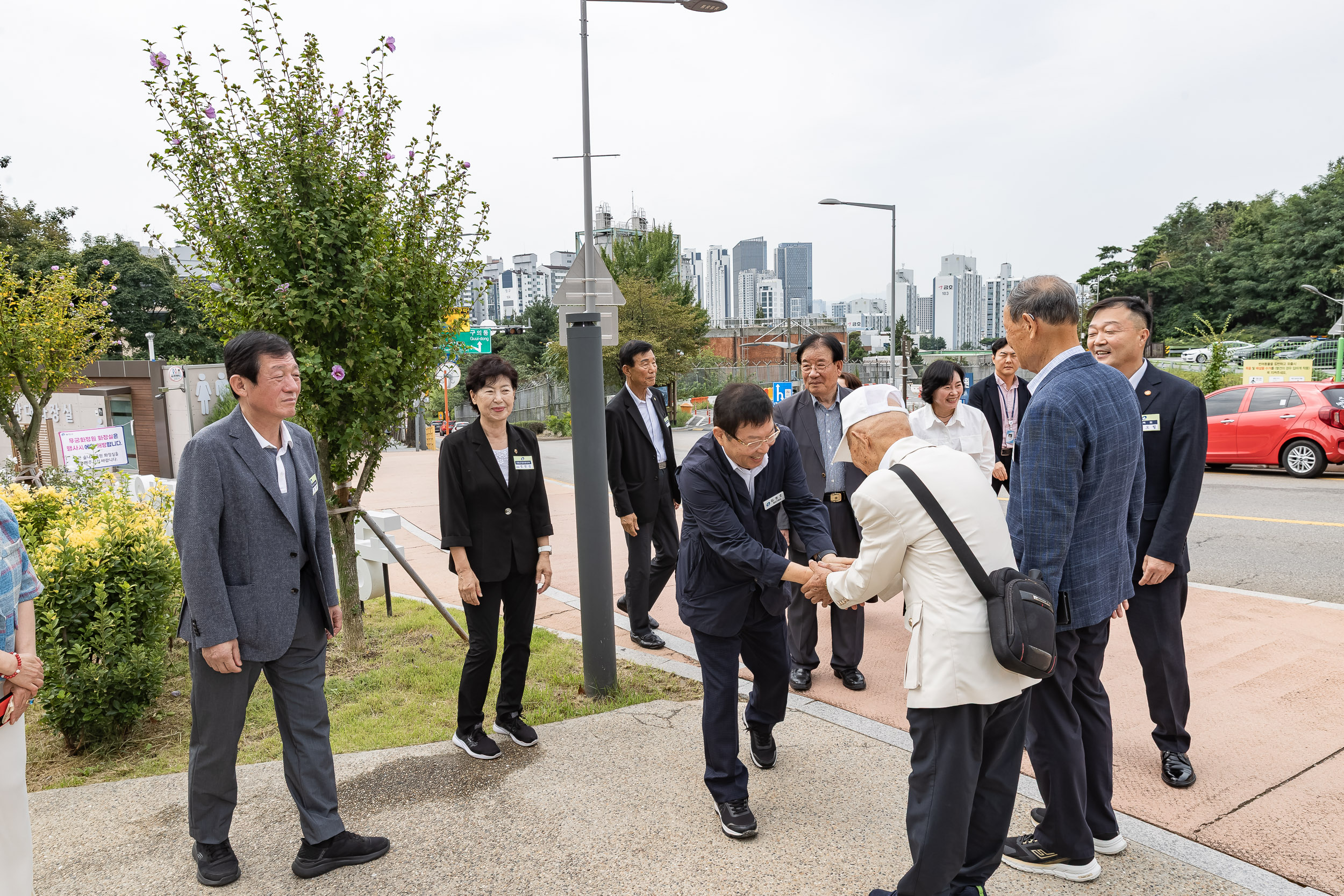 20250909-보훈단체 지회장 무궁화정원 방문 20250909-20647_G_171525.jpg