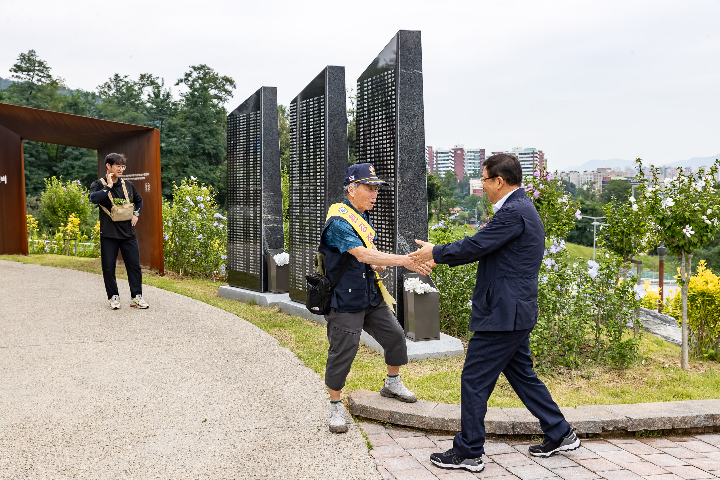 20250909-보훈단체 지회장 무궁화정원 방문 20250909-20937_G_171527.jpg
