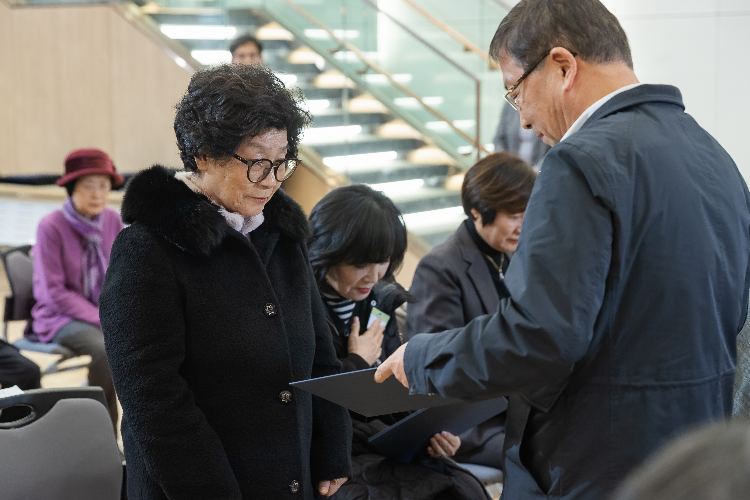 20251218-2025년 12월 정기 구민표창 수여식 20251218-38984_L_154327.jpg