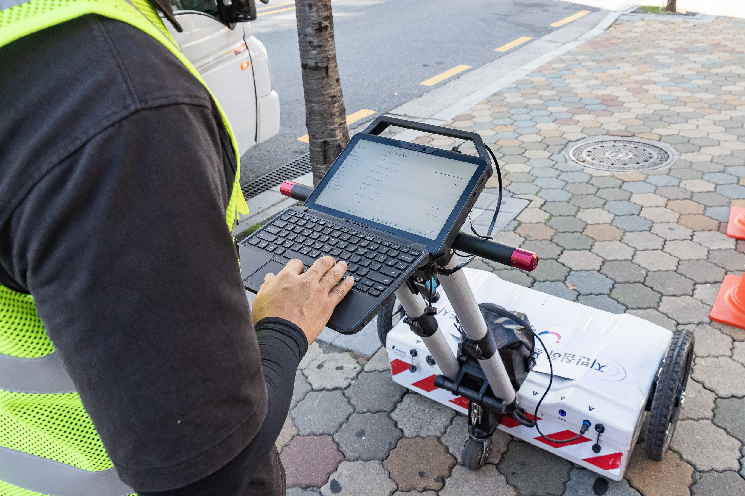 20250911-공동조사 용역(GPR)탐사 현장 시연 20250911-22082_G_131525.jpg