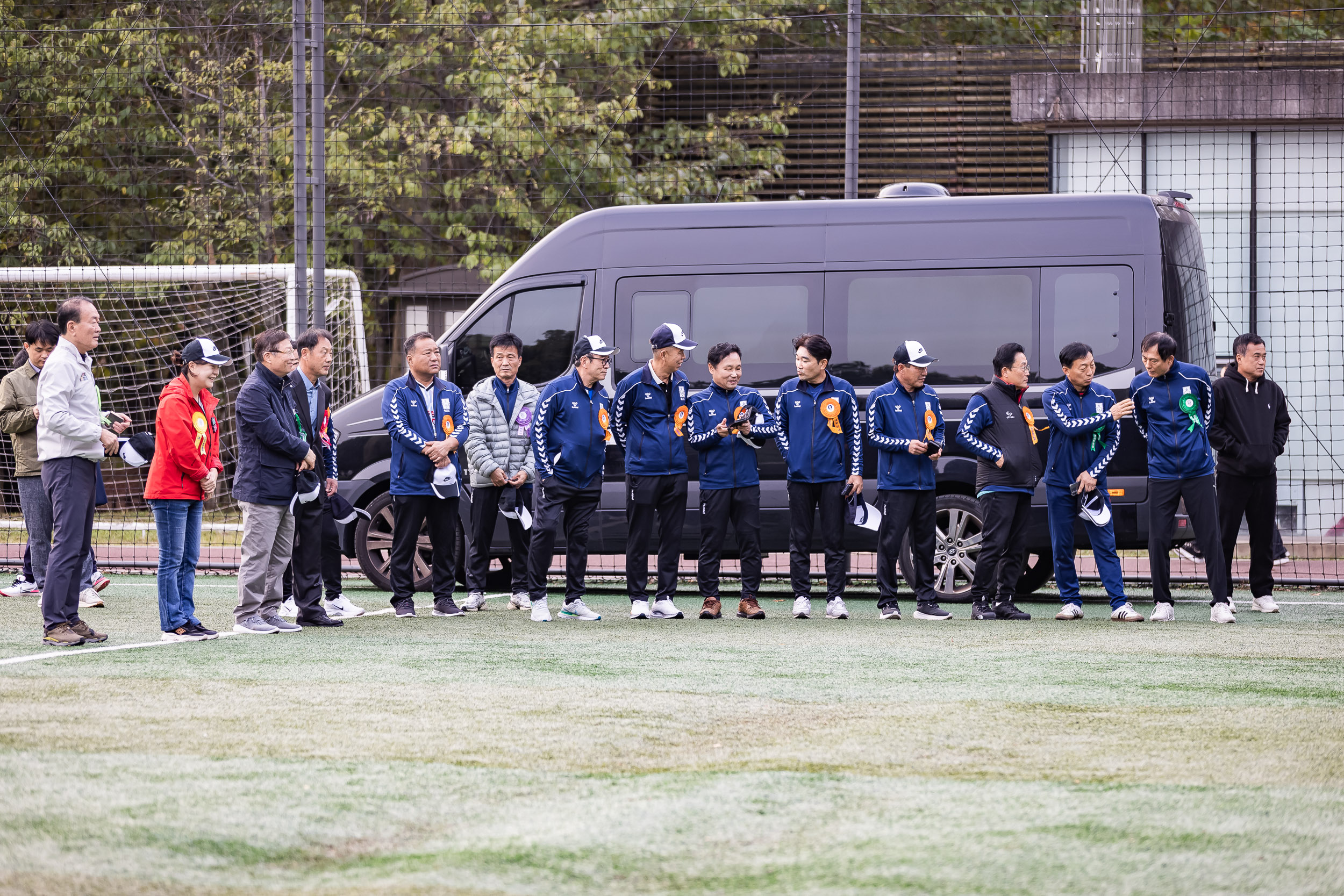 20251026-제30회 광진구협회장기 축구대회 20251026-71144_L_181546.jpg