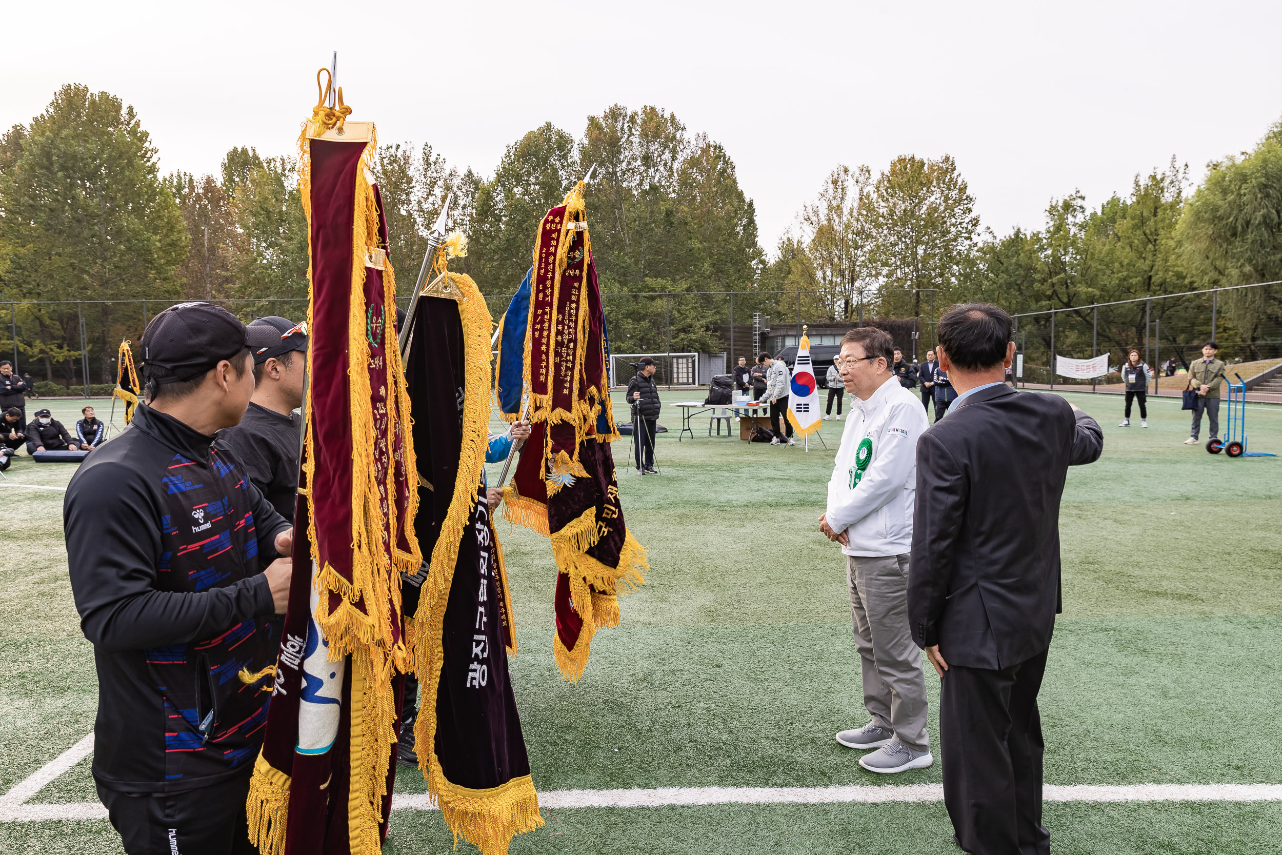 20251026-제30회 광진구협회장기 축구대회 20251026-71549_L_181547.jpg