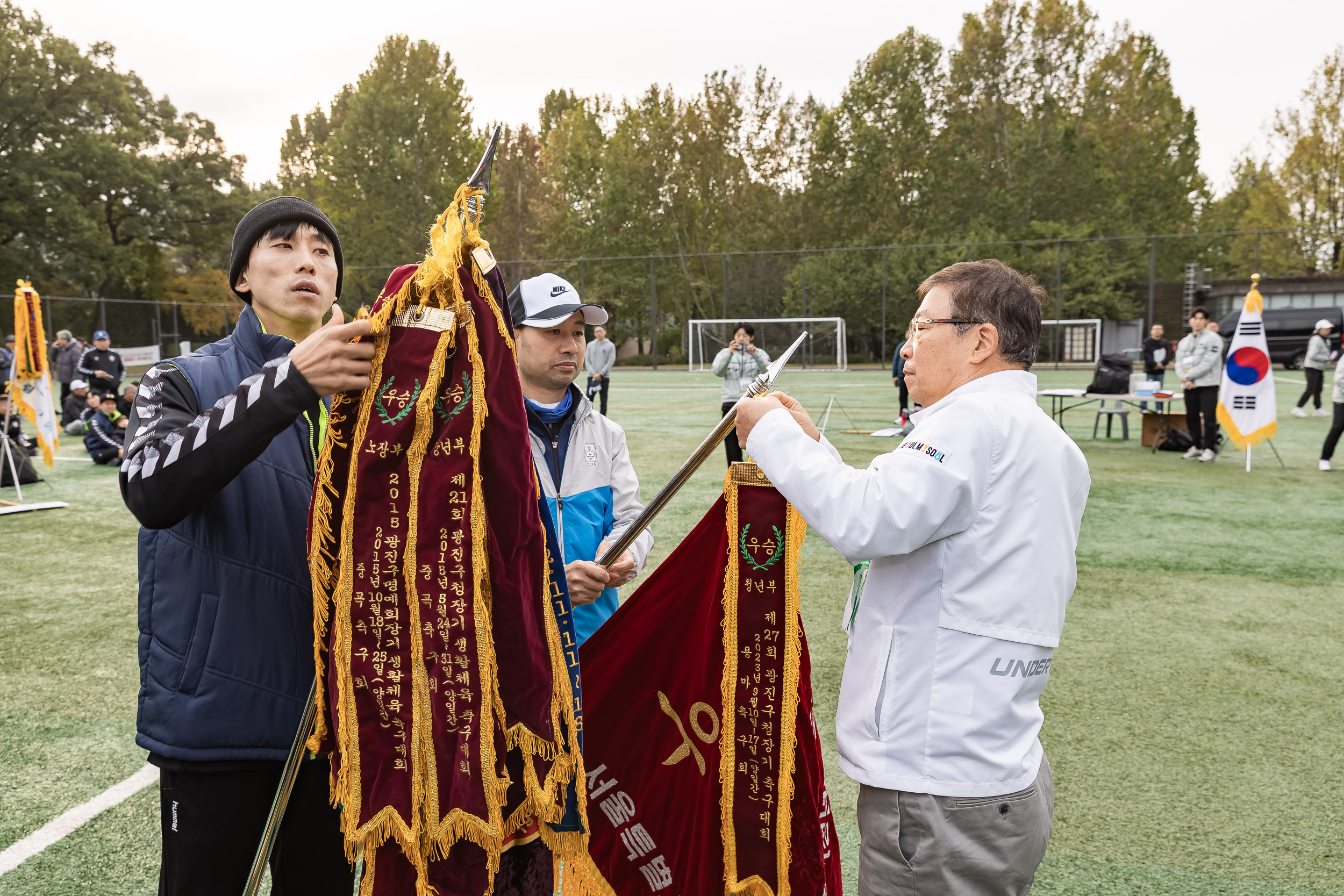 20251026-제30회 광진구협회장기 축구대회 20251026-71560_L_181547.jpg