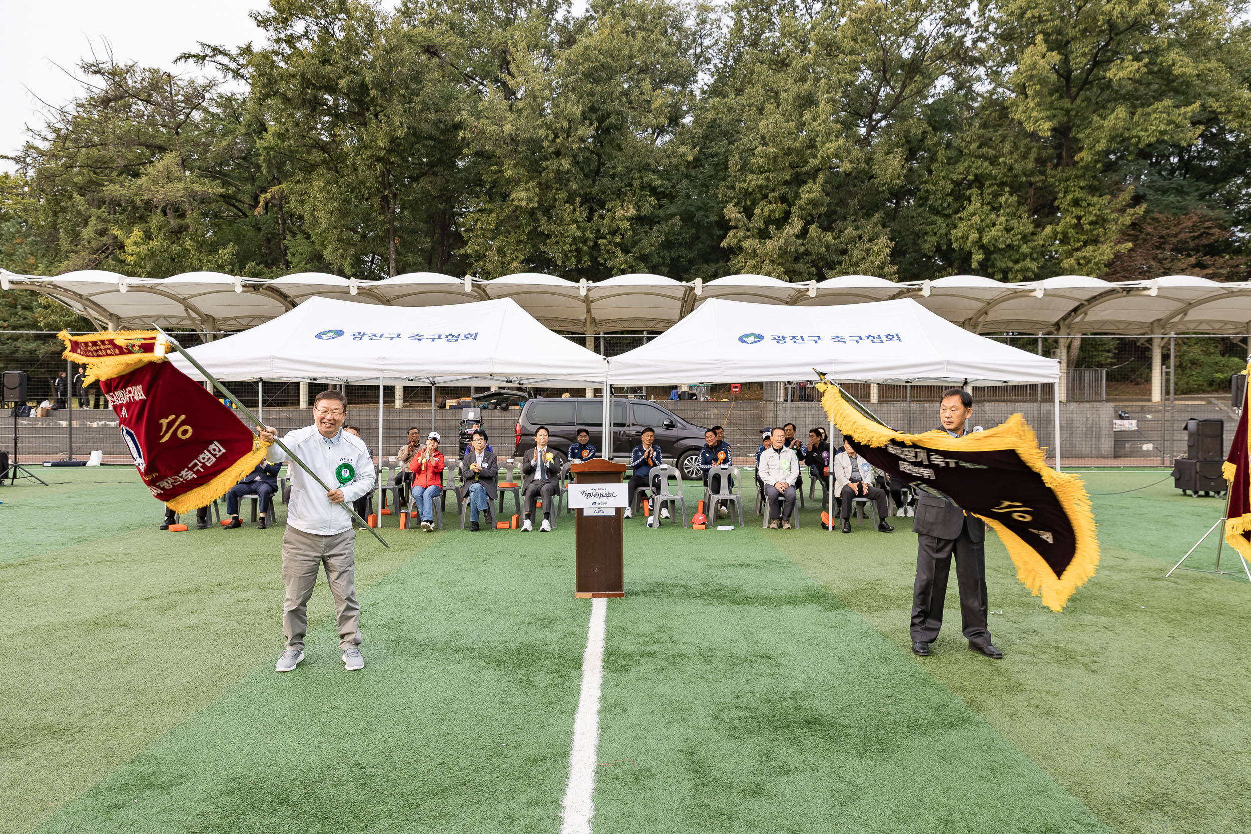 20251026-제30회 광진구협회장기 축구대회 20251026-71579_L_181547.jpg