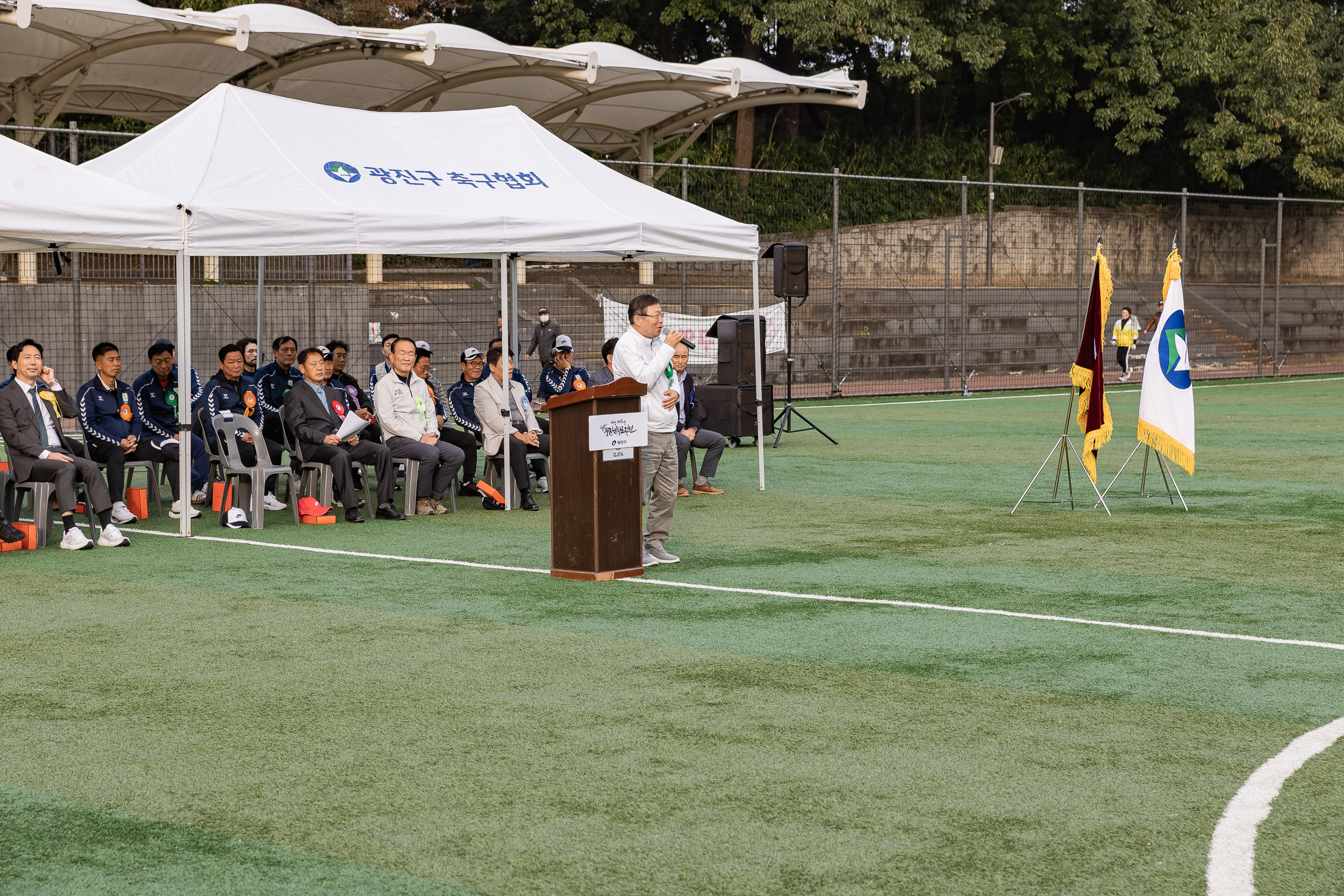 20251026-제30회 광진구협회장기 축구대회 20251026-71629_L_181548.jpg