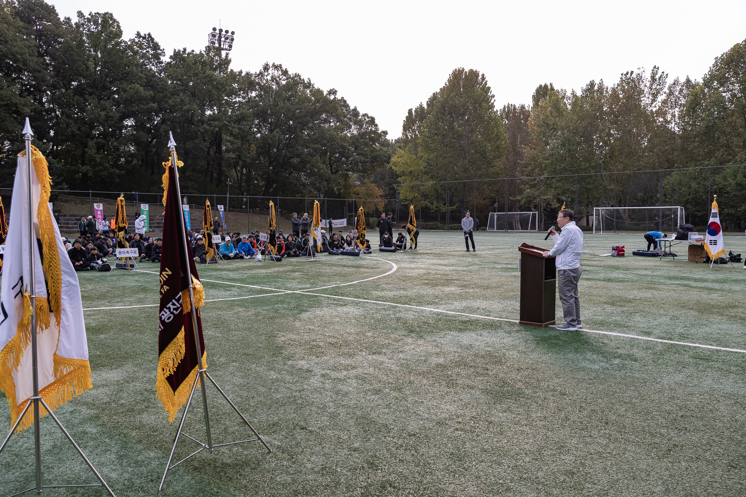 20251026-제30회 광진구협회장기 축구대회 20251026-71686_L_181548.jpg