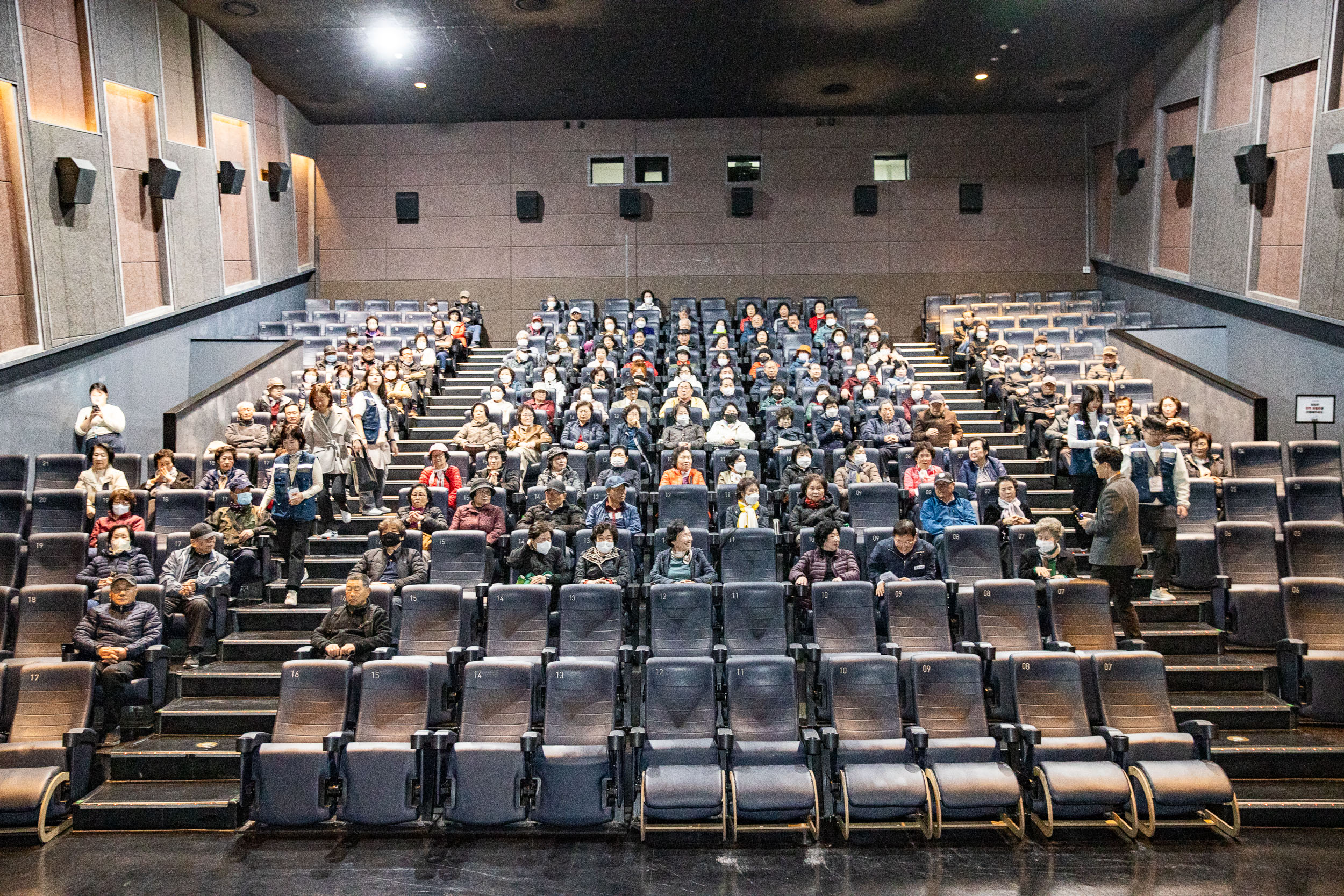 20251111-2025 광진시니어클럽 참여자 문화활동 20251111-2654_L_202256.jpg