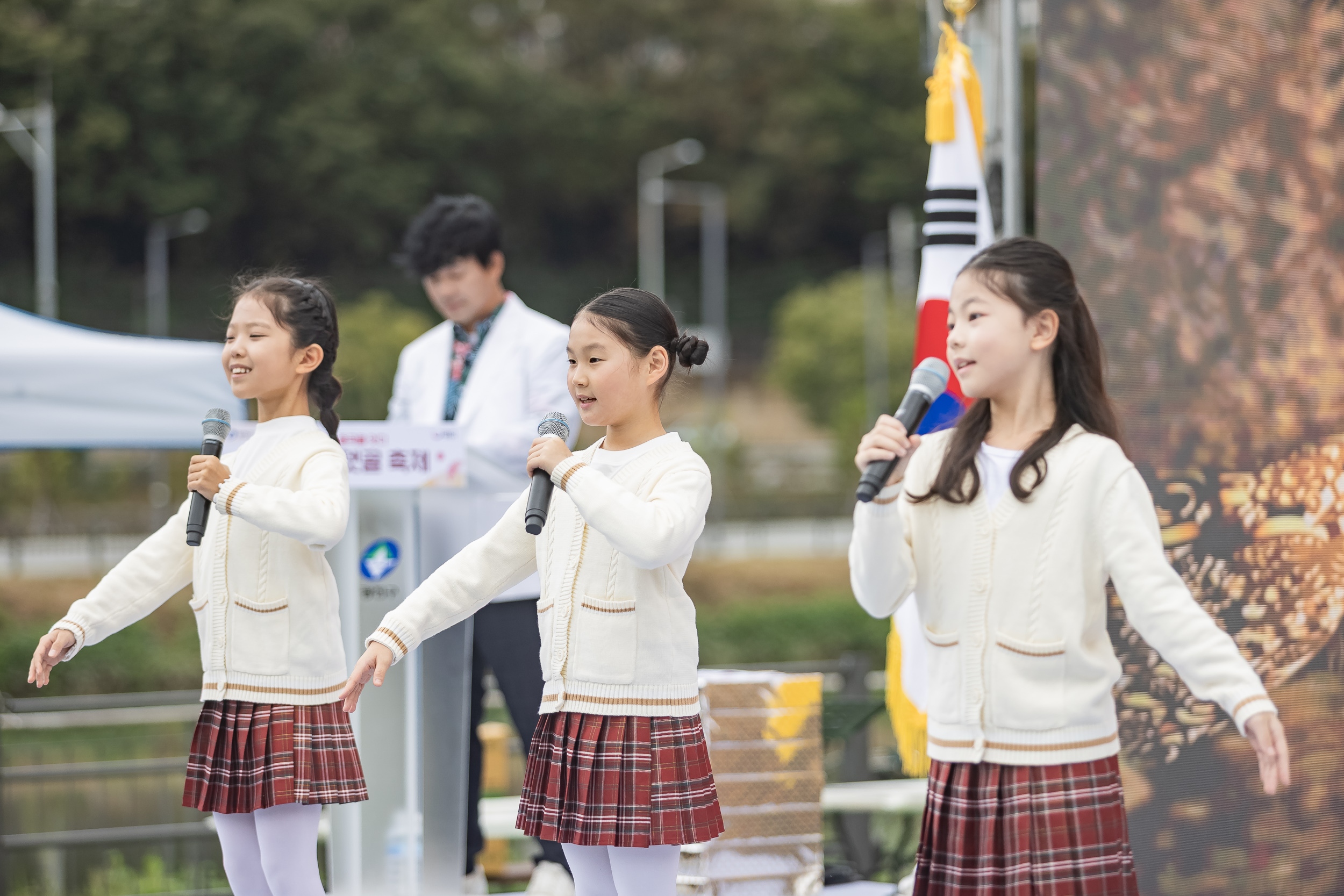 20251018-제11회 간뎃골 축제 -꿈을 잇다, 중곡을 잇다 20251018-59739_L_203236.jpg