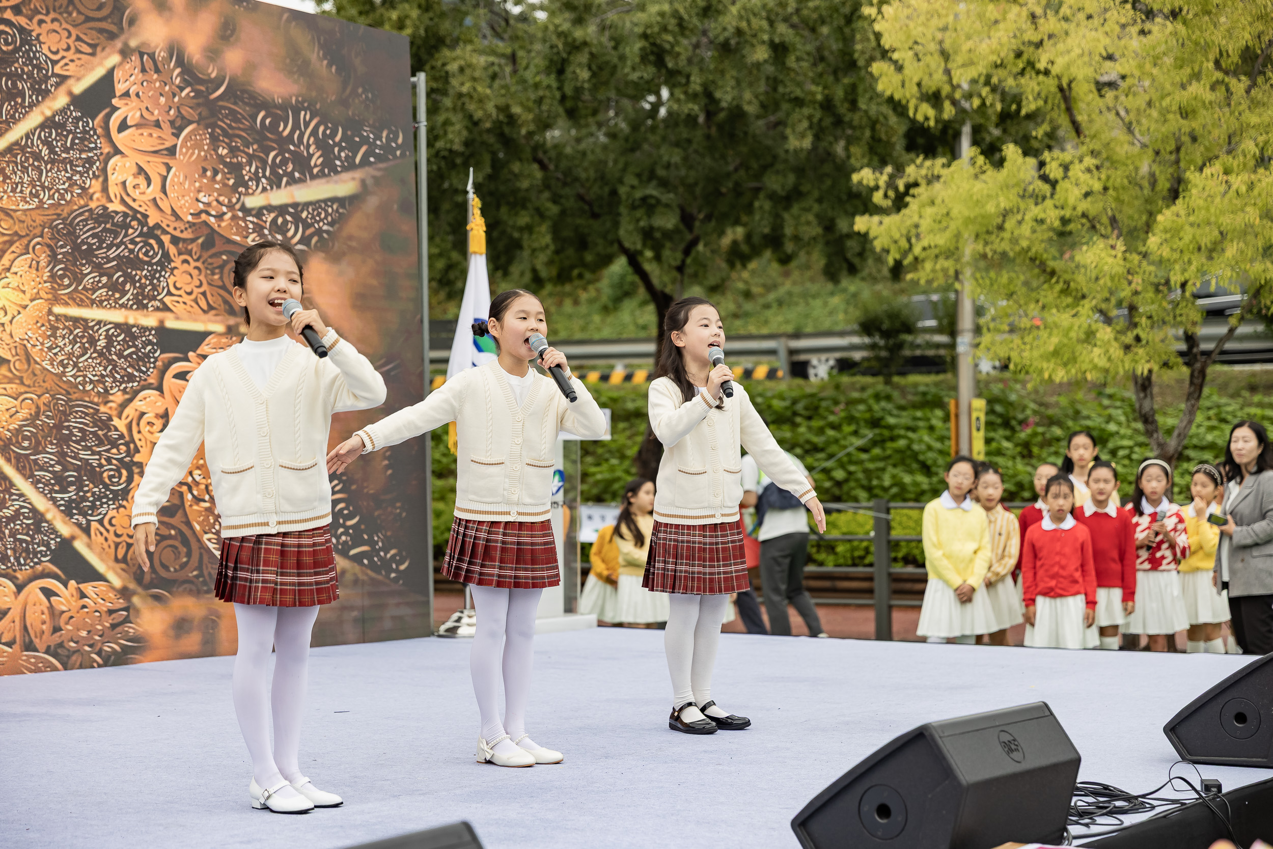 20251018-제11회 간뎃골 축제 -꿈을 잇다, 중곡을 잇다 20251018-59778_L_203236.jpg