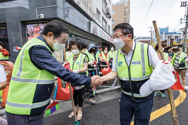 20220823-제2회 주민과 함께하는 골목청소-자양4동 220823-2100_G_130048.jpg