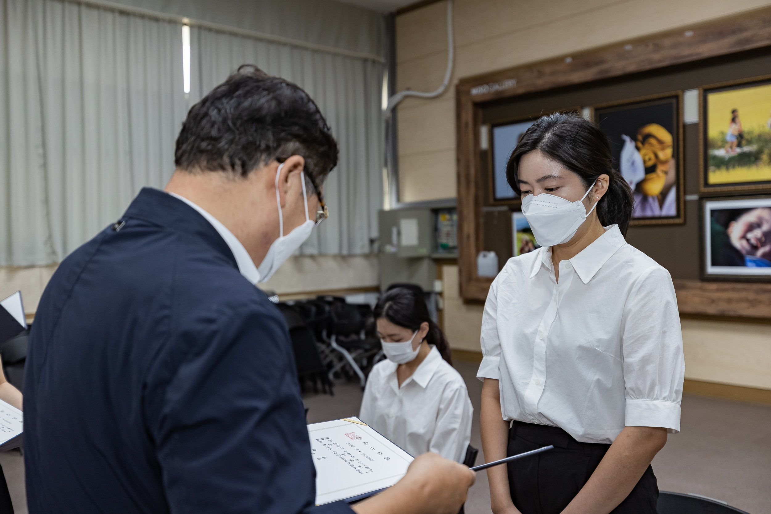 20220826-2022년 하반기 기술직 정기인사 임명장 수여식 220826-0439_G_122943.jpg