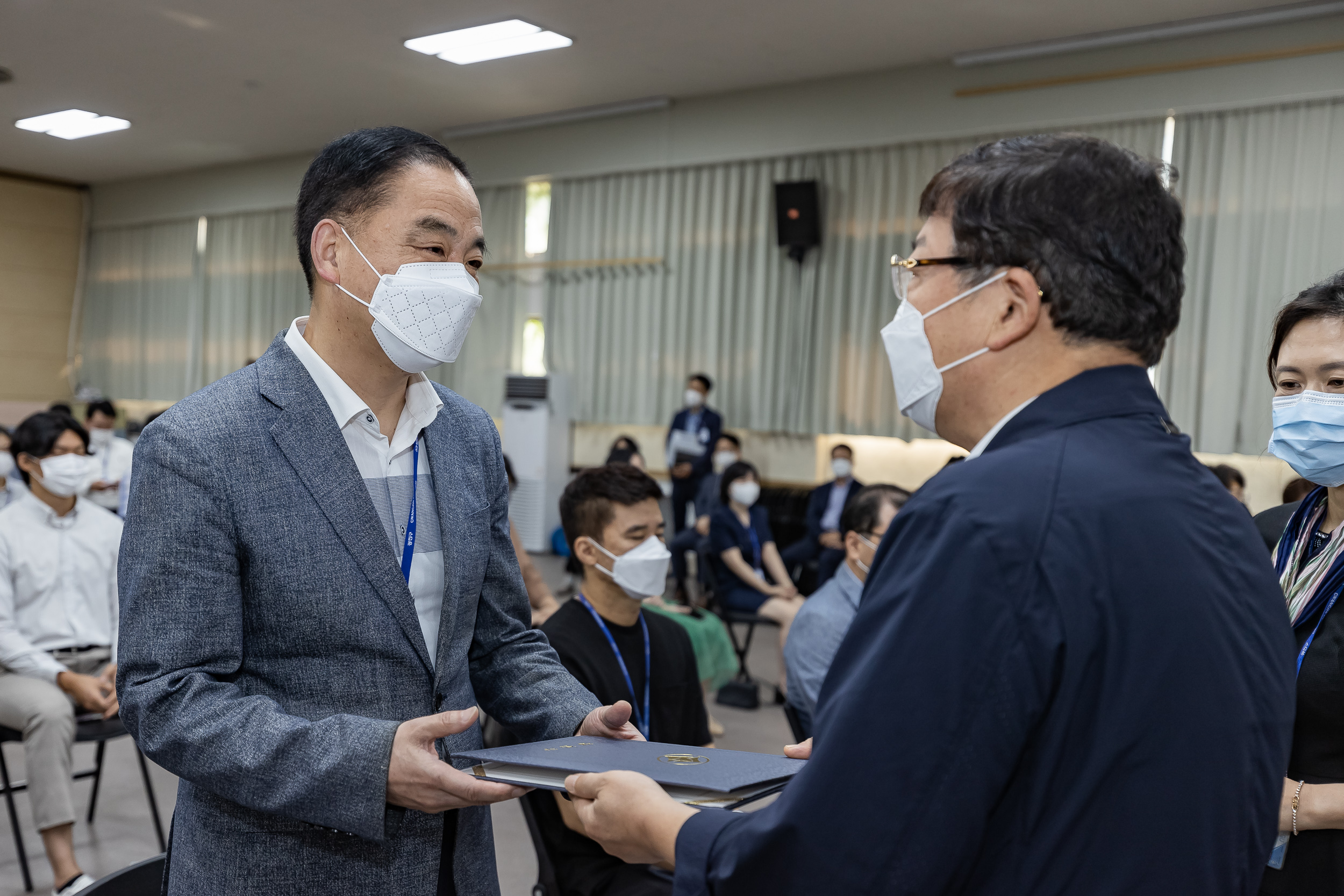 20220826-2022년 하반기 기술직 정기인사 임명장 수여식 220826-0114_G_122930.jpg