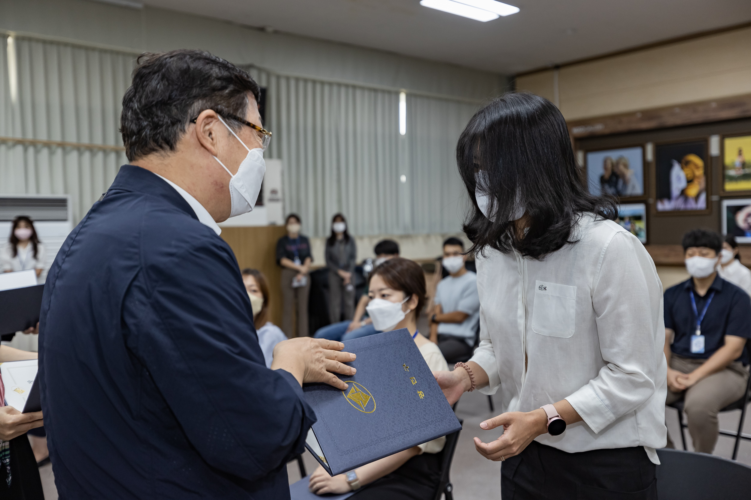 20220826-2022년 하반기 기술직 정기인사 임명장 수여식 220826-0305_G_122938.jpg