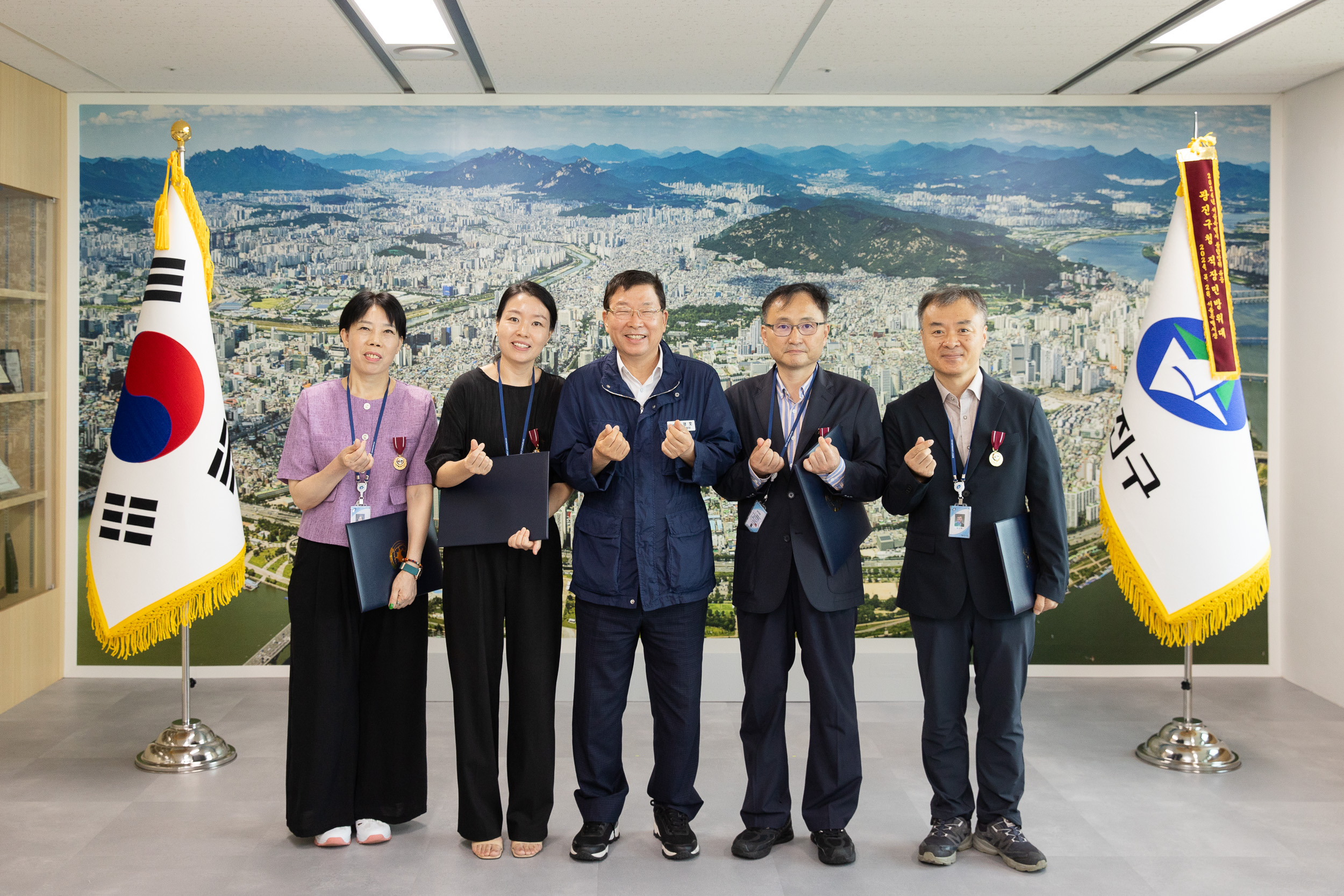 20250724-모범공무원 표창 수여식 20250724-16159_L_153053.jpg