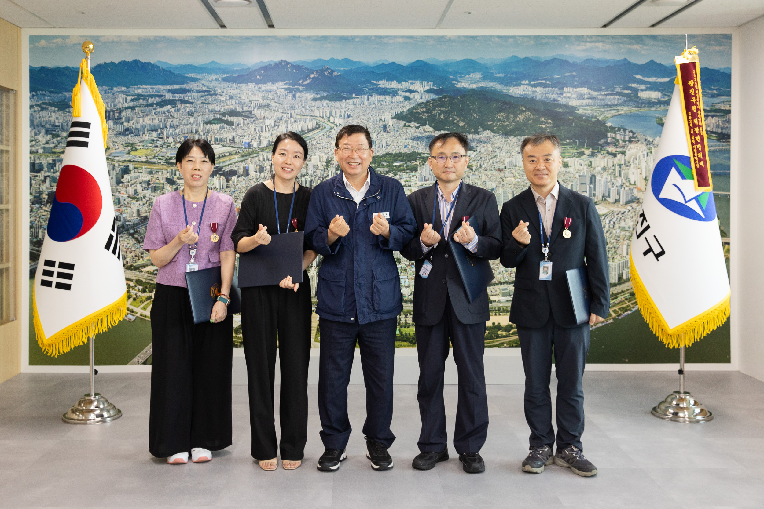 20250724-모범공무원 표창 수여식 20250724-16170_L_153053.jpg