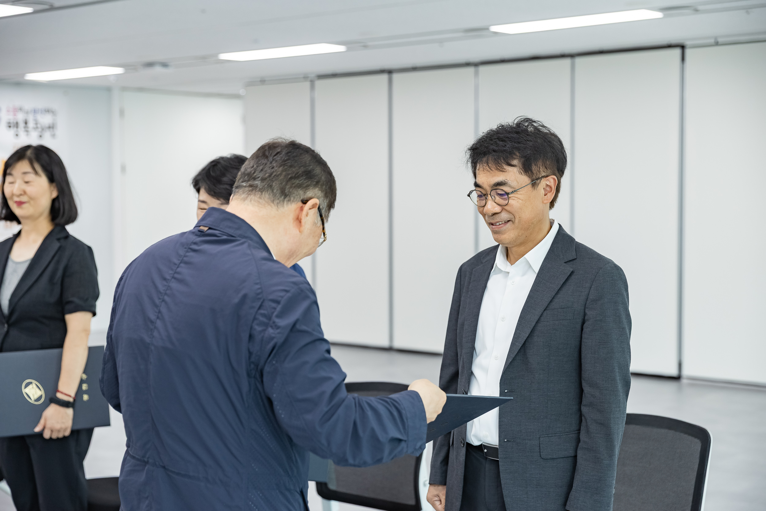 20250822-2025년 하반기 사무관 승진 발령장 수여식 20250822-8293_L_130439.jpg