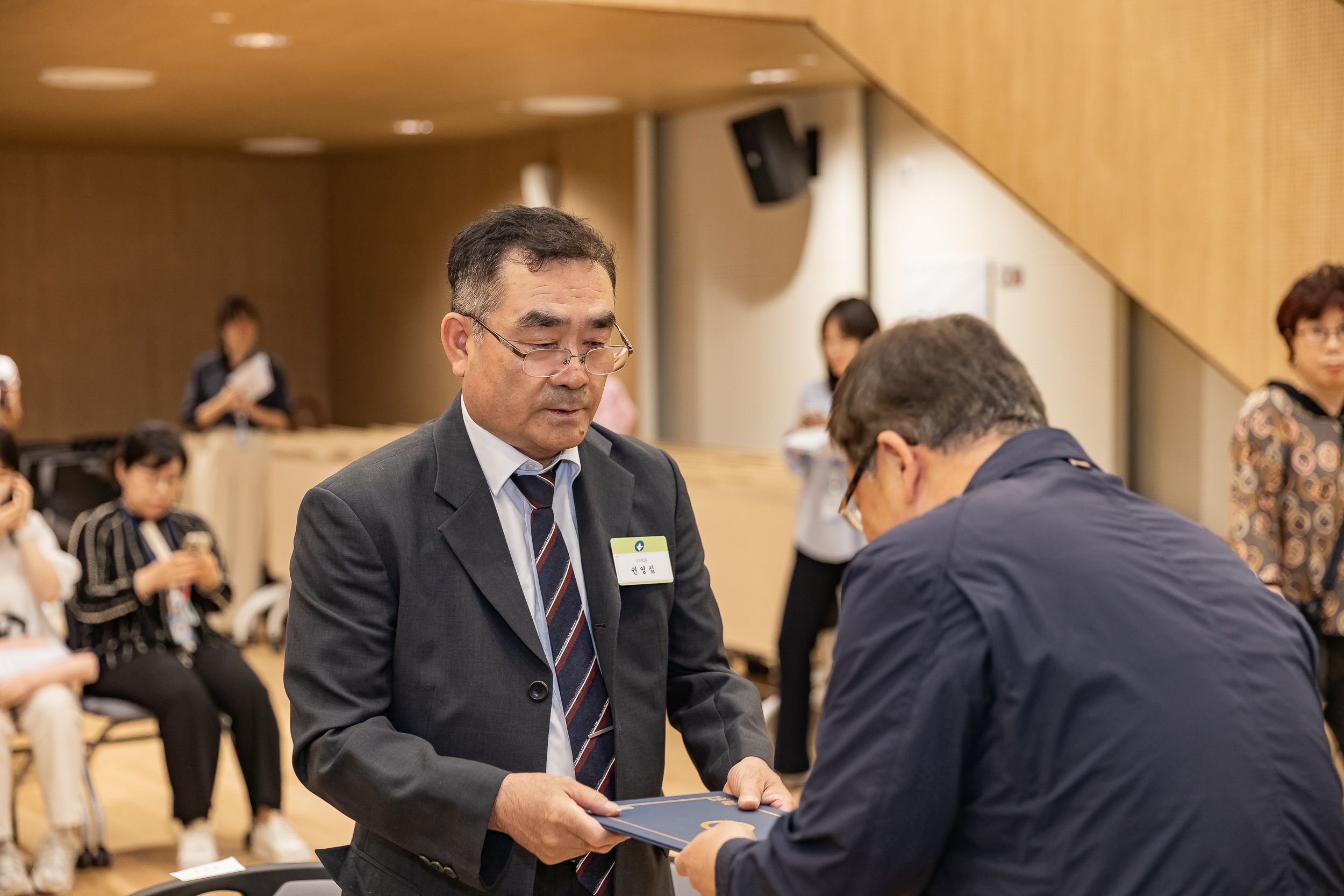 20250613-2025년 6월 정기 구민표창 수여식 20250613-106945_L_145832.jpg