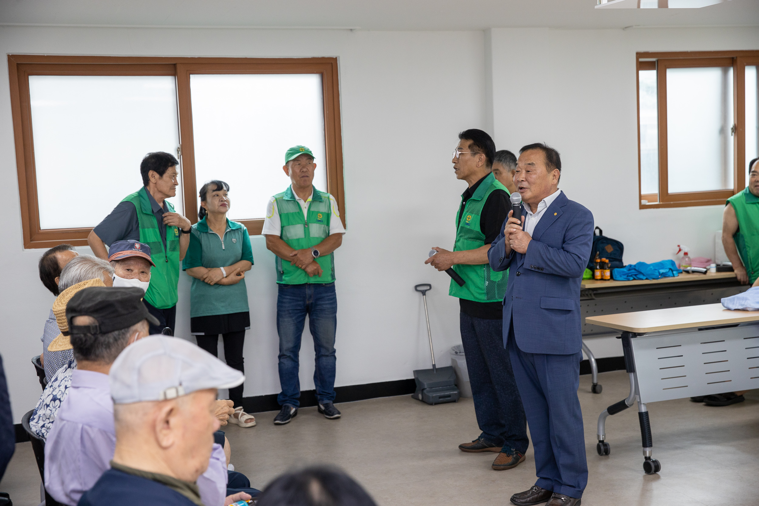 20250715-광진구새마을회 관내 어르신 사랑의 이용봉사 및 점심대접 20250715-5147_L_092943.jpg