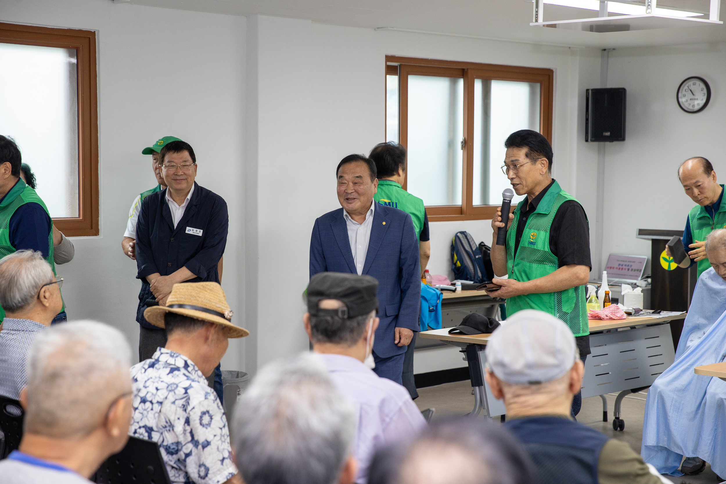 20250715-광진구새마을회 관내 어르신 사랑의 이용봉사 및 점심대접 20250715-5069_L_092942.jpg