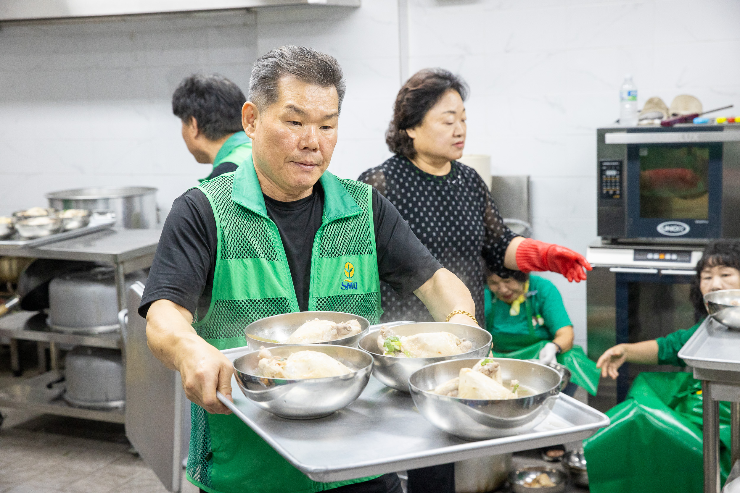 20250715-광진구새마을회 관내 어르신 사랑의 이용봉사 및 점심대접 20250715-5367_L_092944.jpg