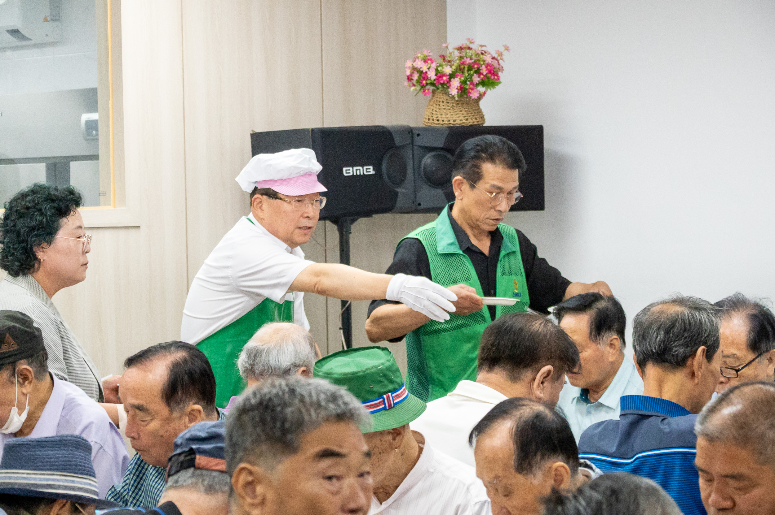 20250715-광진구새마을회 관내 어르신 사랑의 이용봉사 및 점심대접 20250715-5575_L_092944.jpg