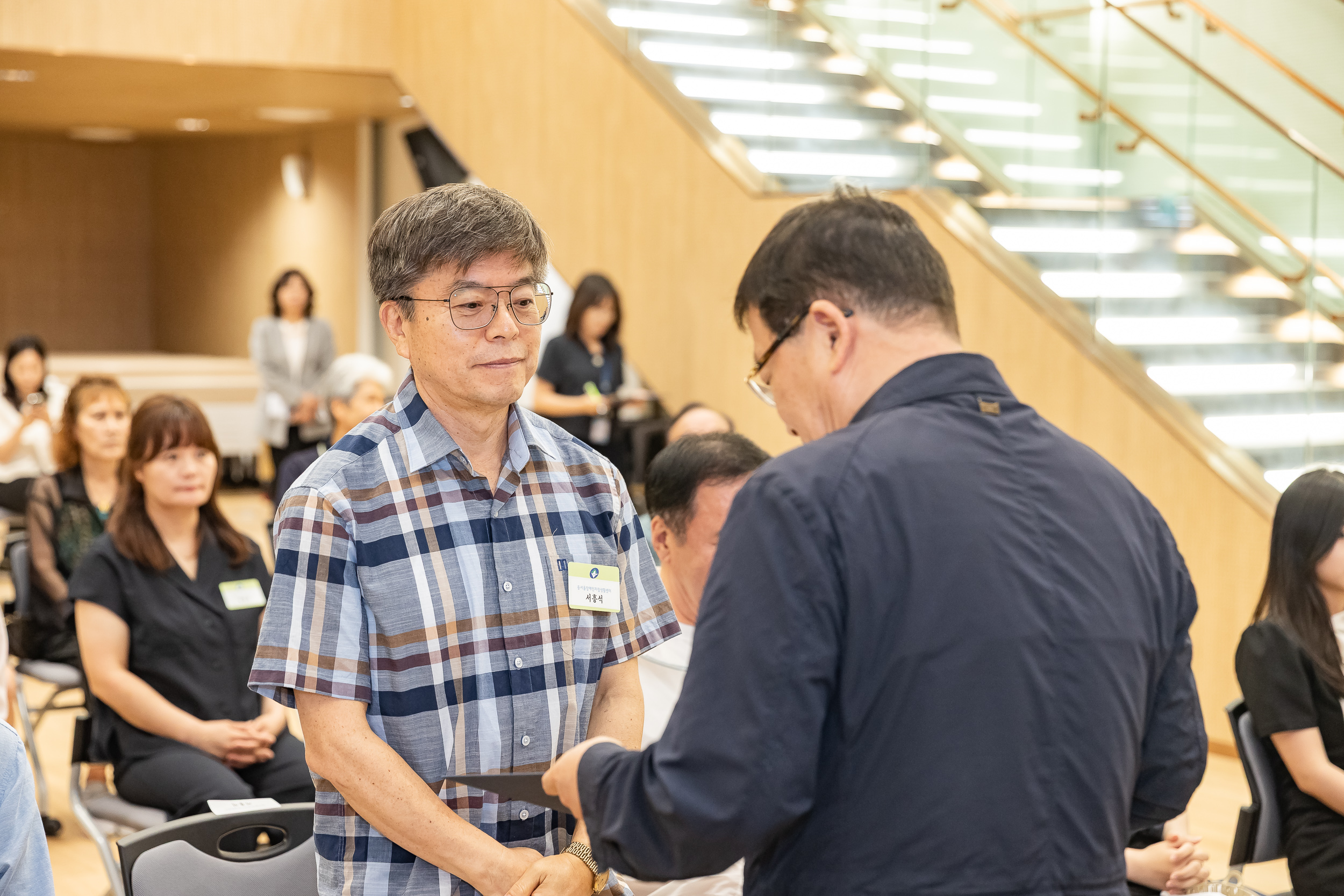20250717-2025년 7월 정기 구민표창 수여식 20250717-085245_L_180109.jpg