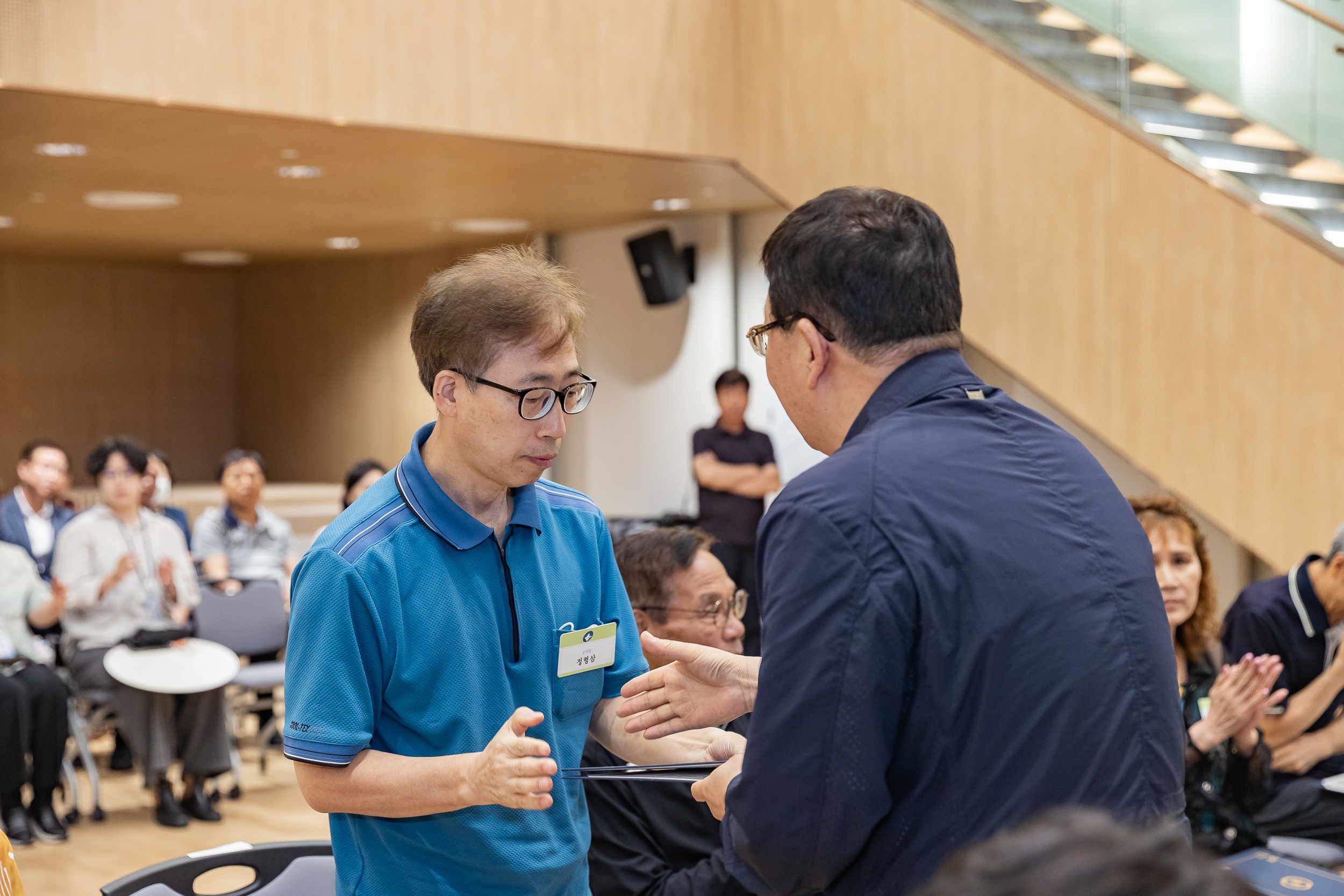 20250717-2025년 7월 정기 구민표창 수여식 20250717-085667_L_180110.jpg